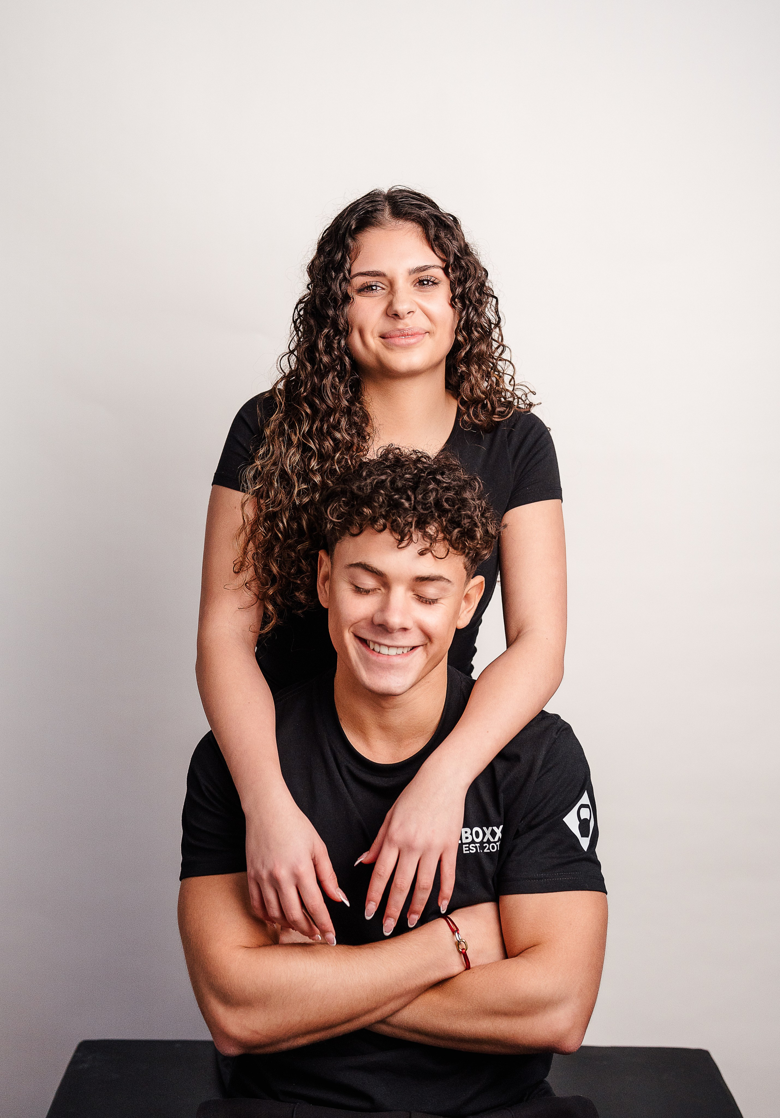 Amina Yassin. Familien, Portrait und Konzeptualfotografie in Genf, Schweiz