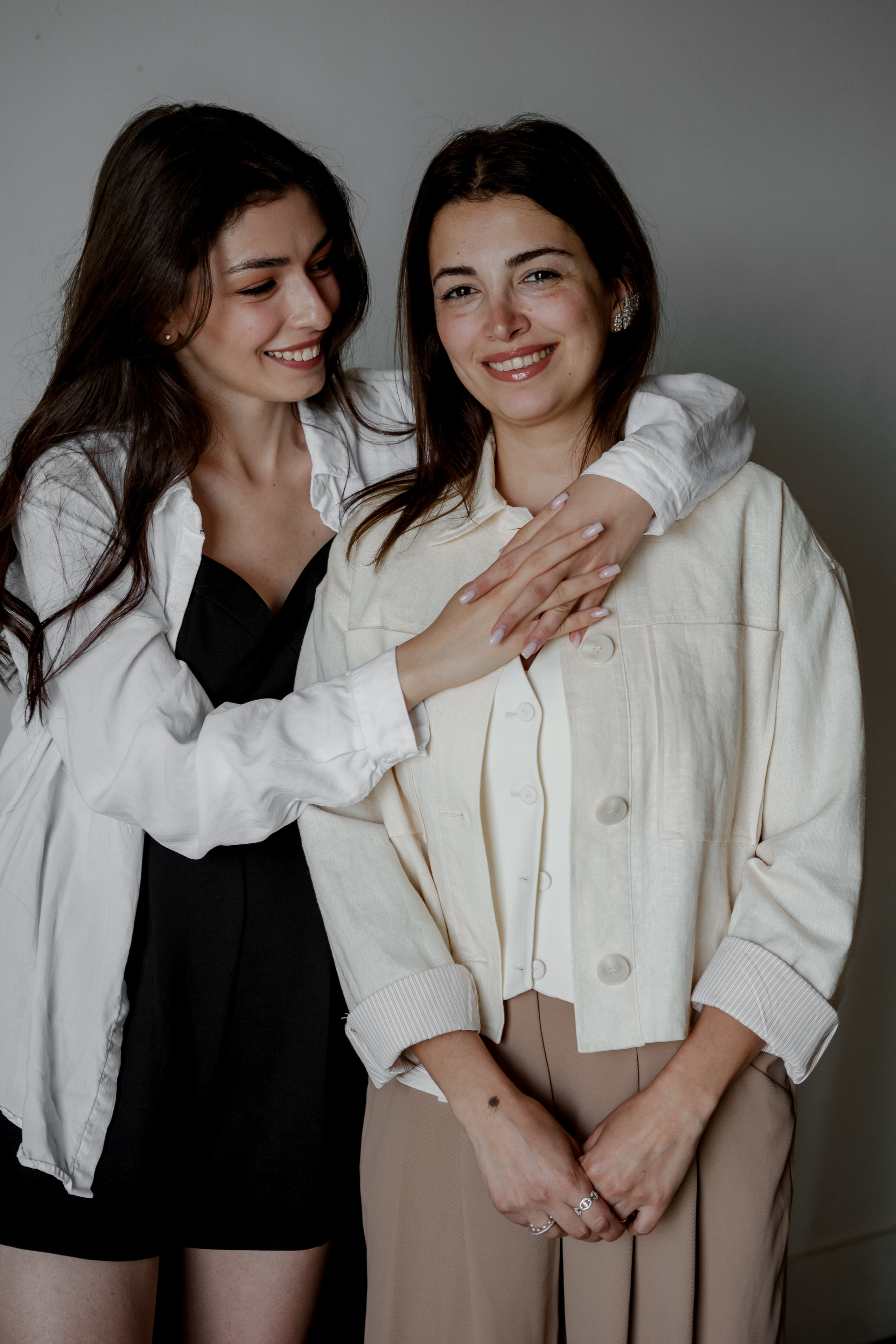 Sisters. Orange County Wedding Photographer & Videographer | Candid & Timeless Wedding Photo + Video | Italiantsev