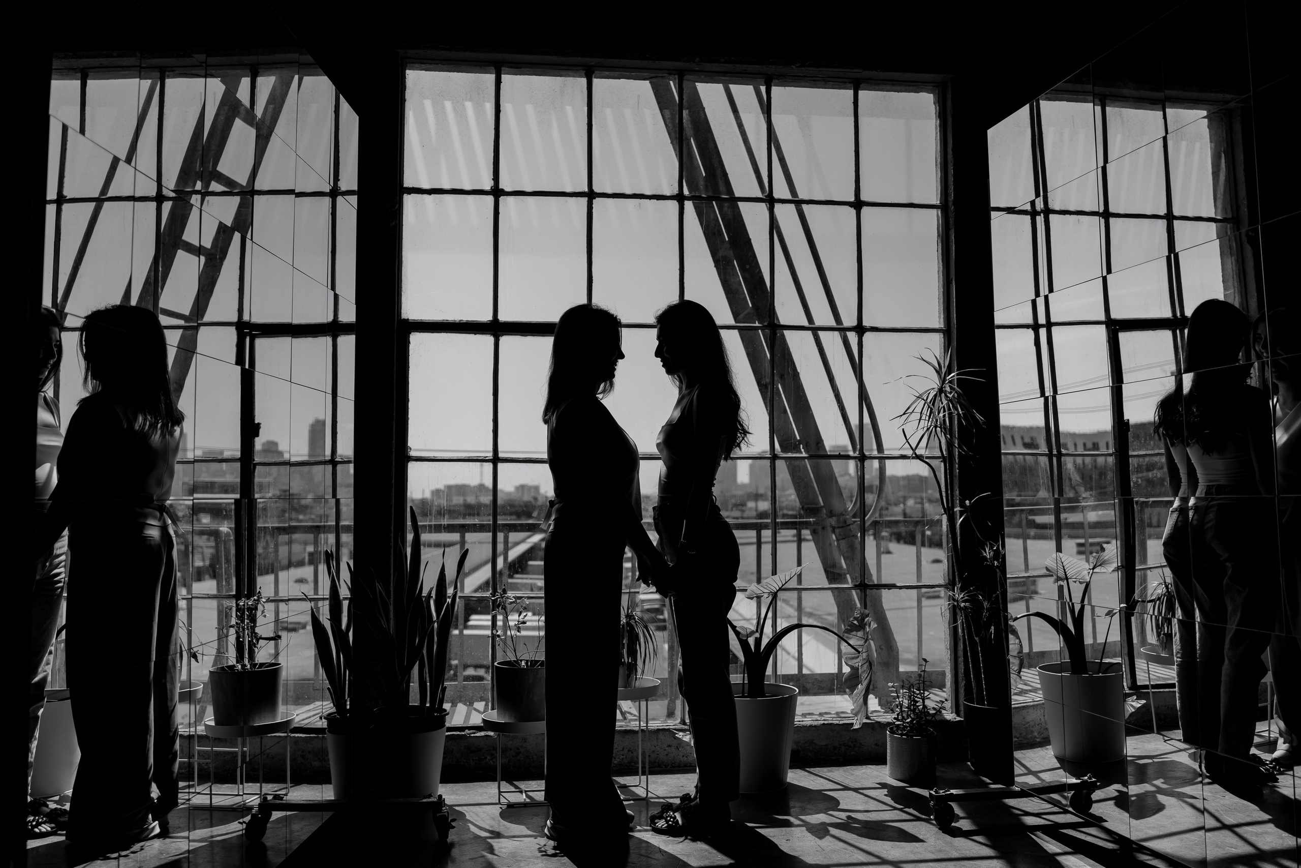 Sisters. Orange County Wedding Photographer & Videographer | Candid & Timeless Wedding Photo + Video | Italiantsev