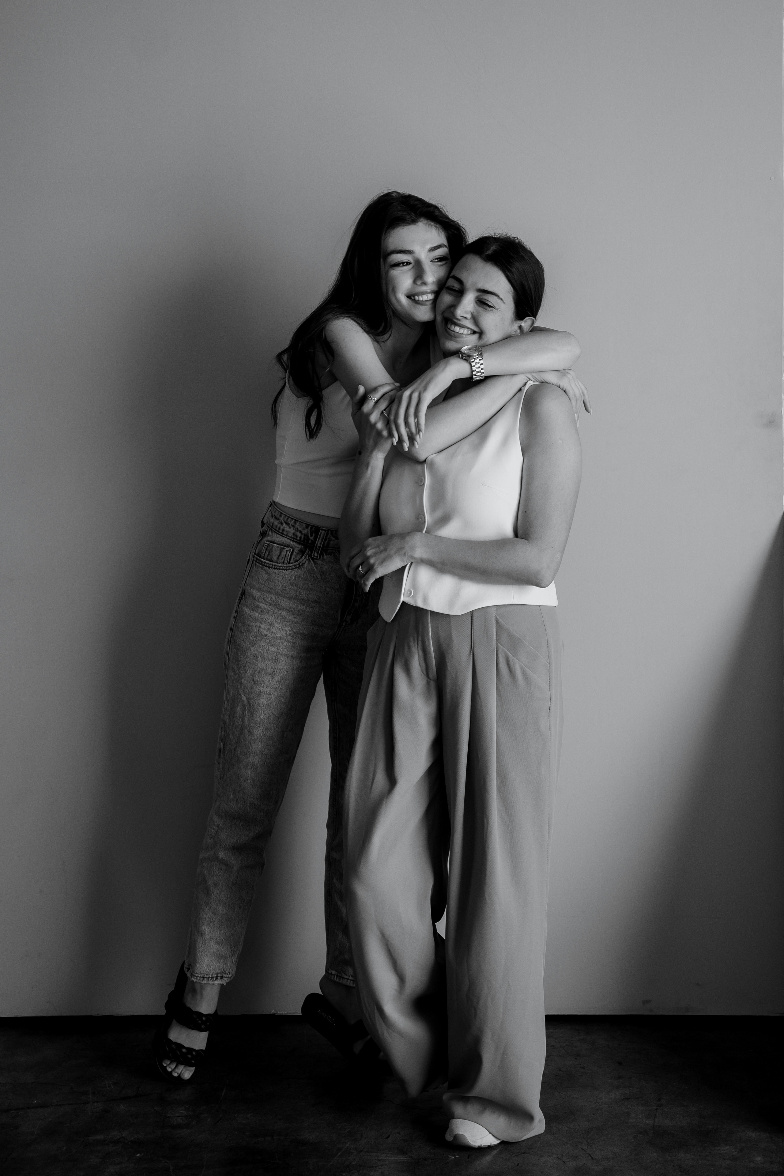 Sisters. Orange County Wedding Photographer & Videographer | Candid & Timeless Wedding Photo + Video | Italiantsev