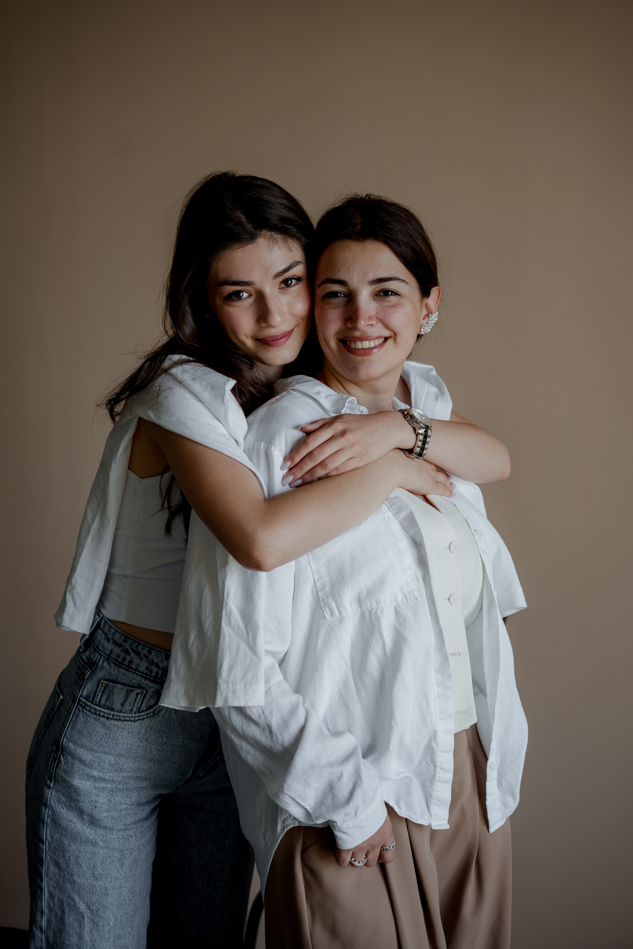 Sisters. Orange County Wedding Photographer & Videographer | Candid & Timeless Wedding Photo + Video | Italiantsev