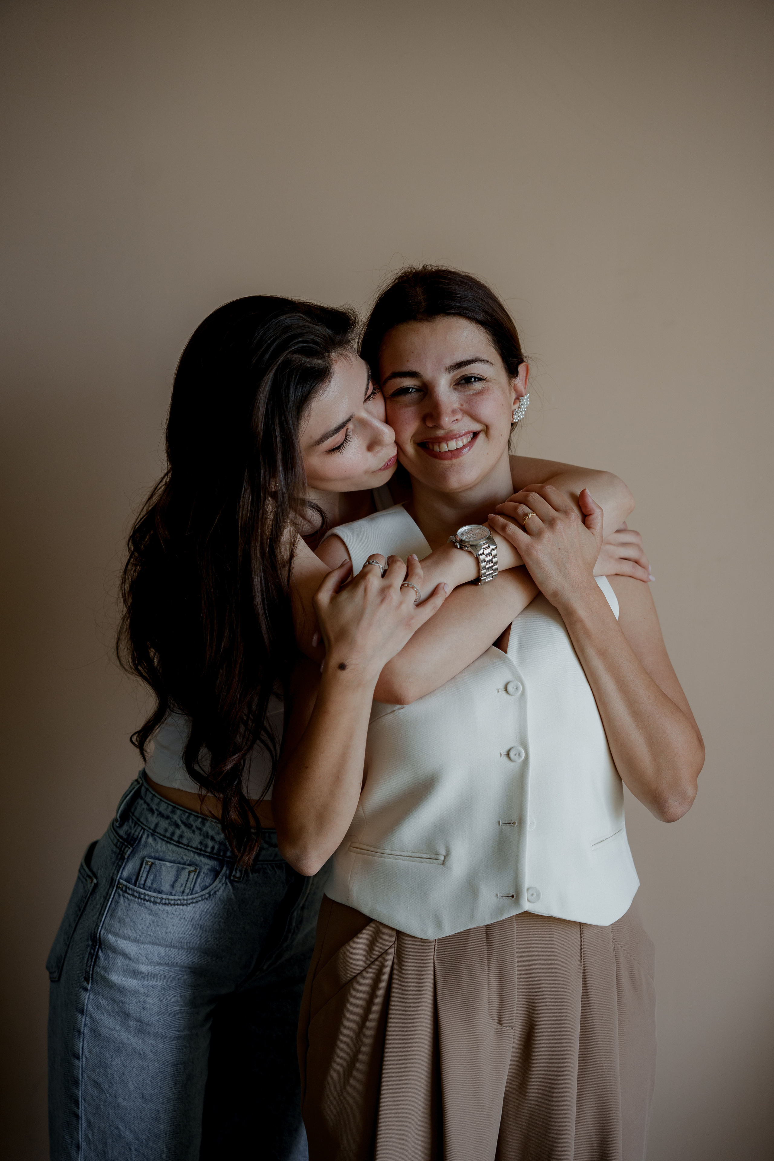 Sisters. Orange County Wedding Photographer & Videographer | Candid & Timeless Wedding Photo + Video | Italiantsev