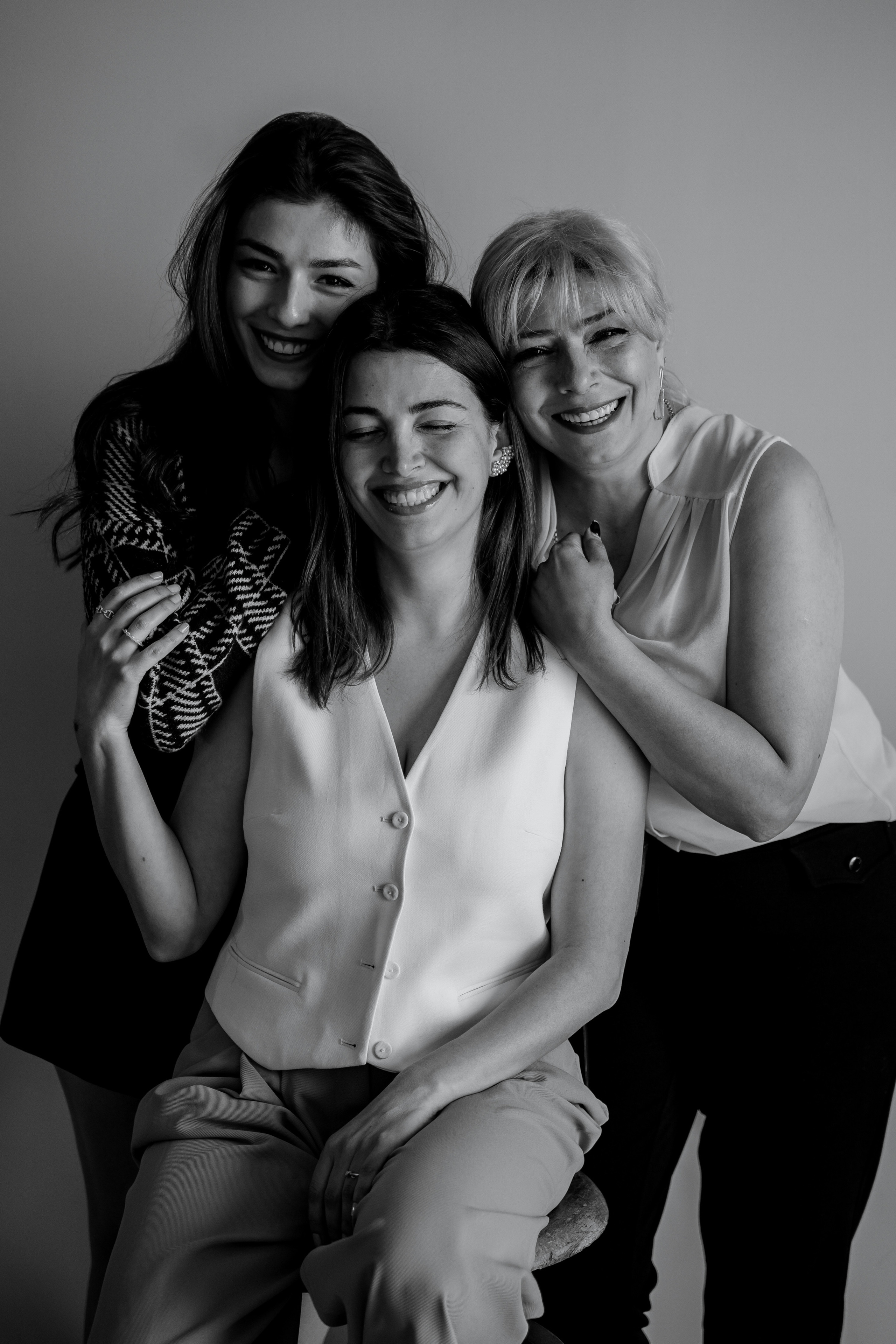 Sisters. Orange County Wedding Photographer & Videographer | Candid & Timeless Wedding Photo + Video | Italiantsev