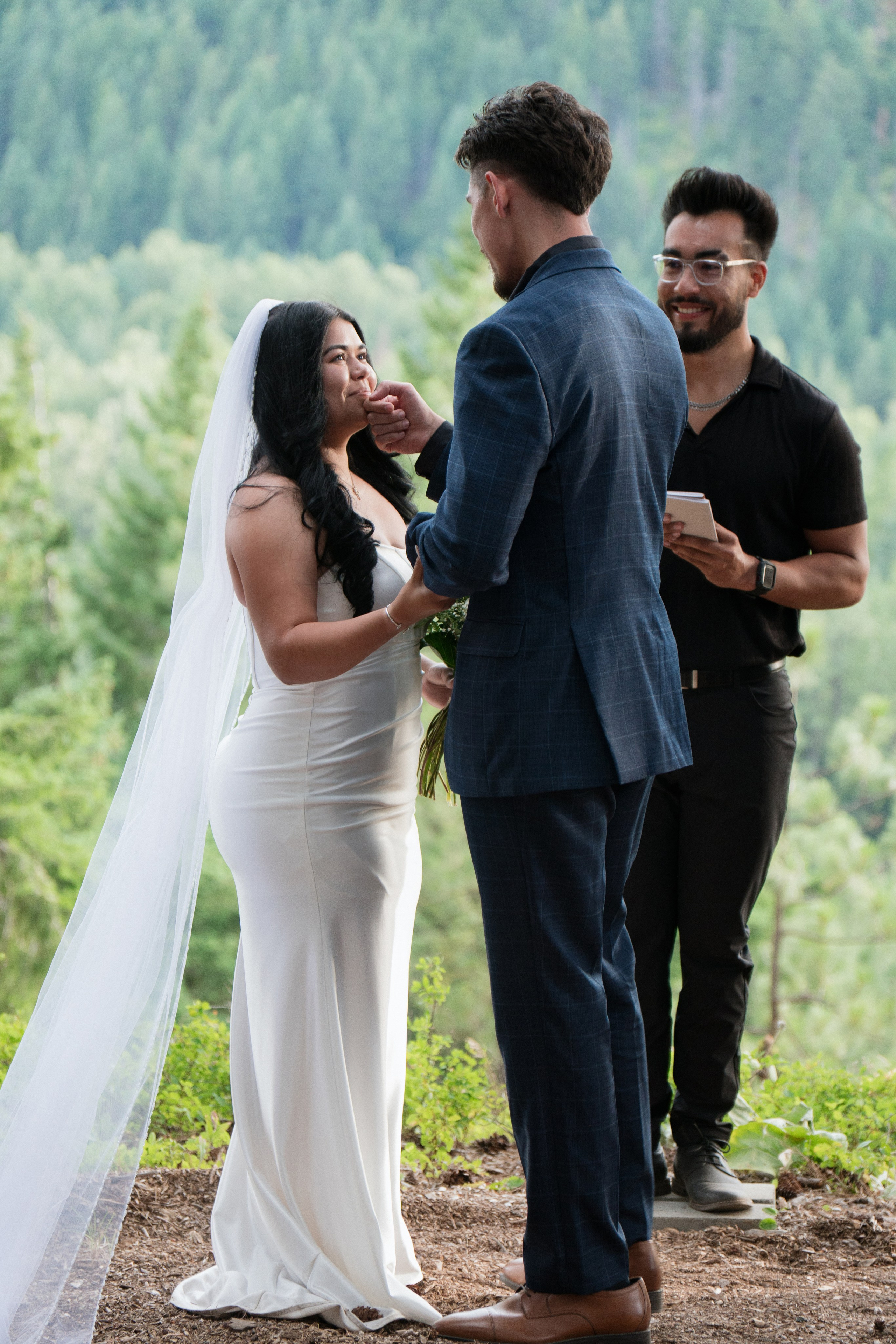 Guilianna and Jay | Intimate Wedding. Photographer in Washington Sophia D