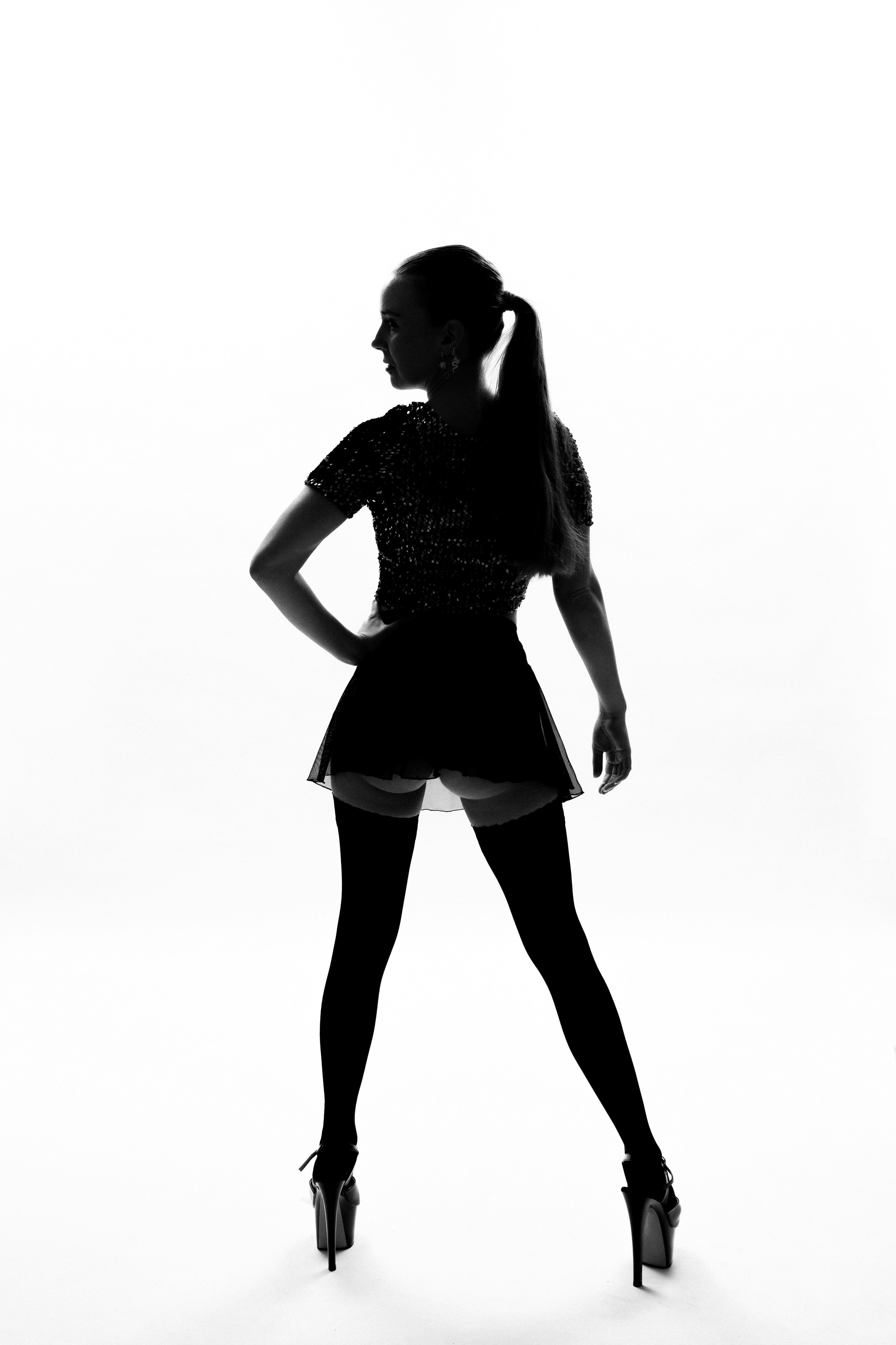 Izzabella 11.02.2025. Portree- ja perefotograaf Anton Hansen Tallinnas, Eestis