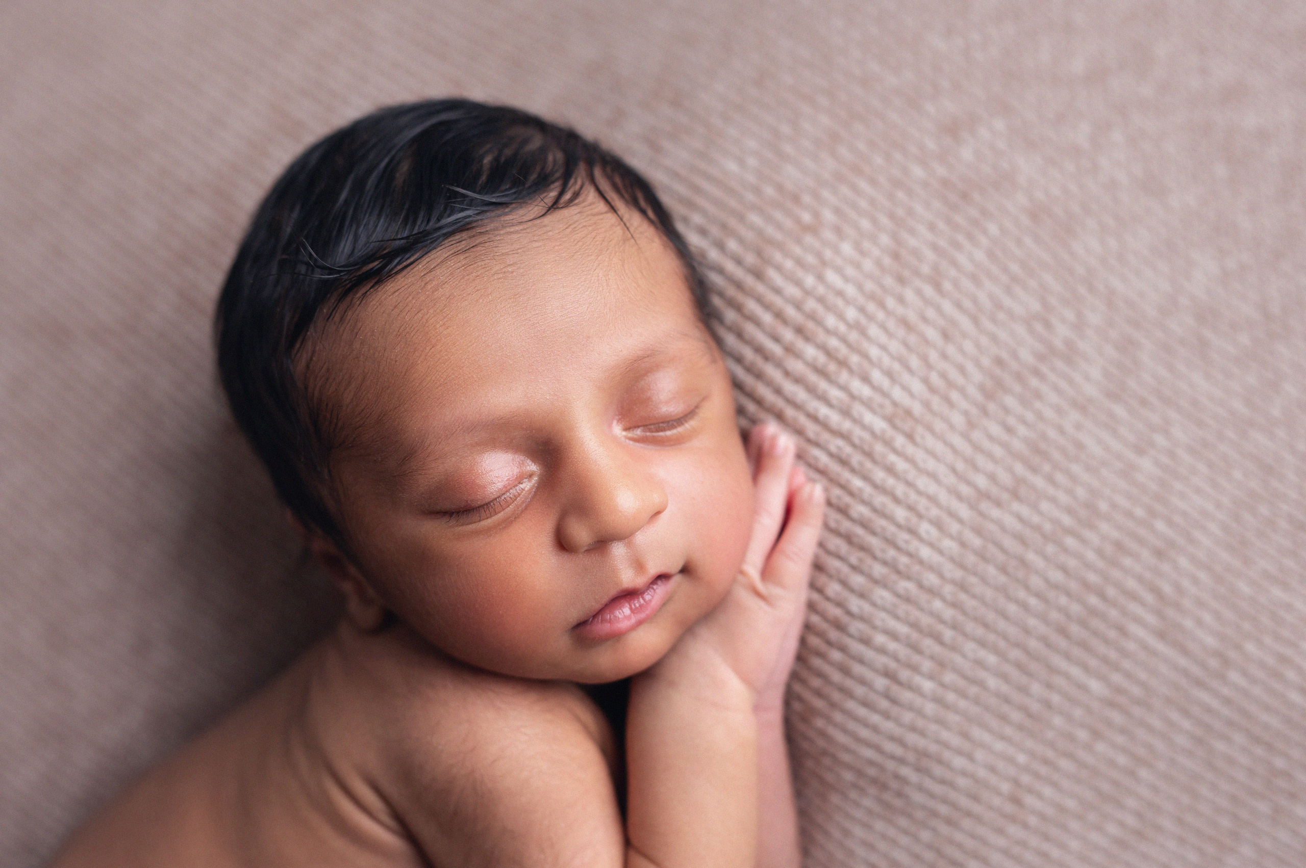 Vihaan 3 weeks. In-home newborn photography Raleigh & area Katya Kulikova