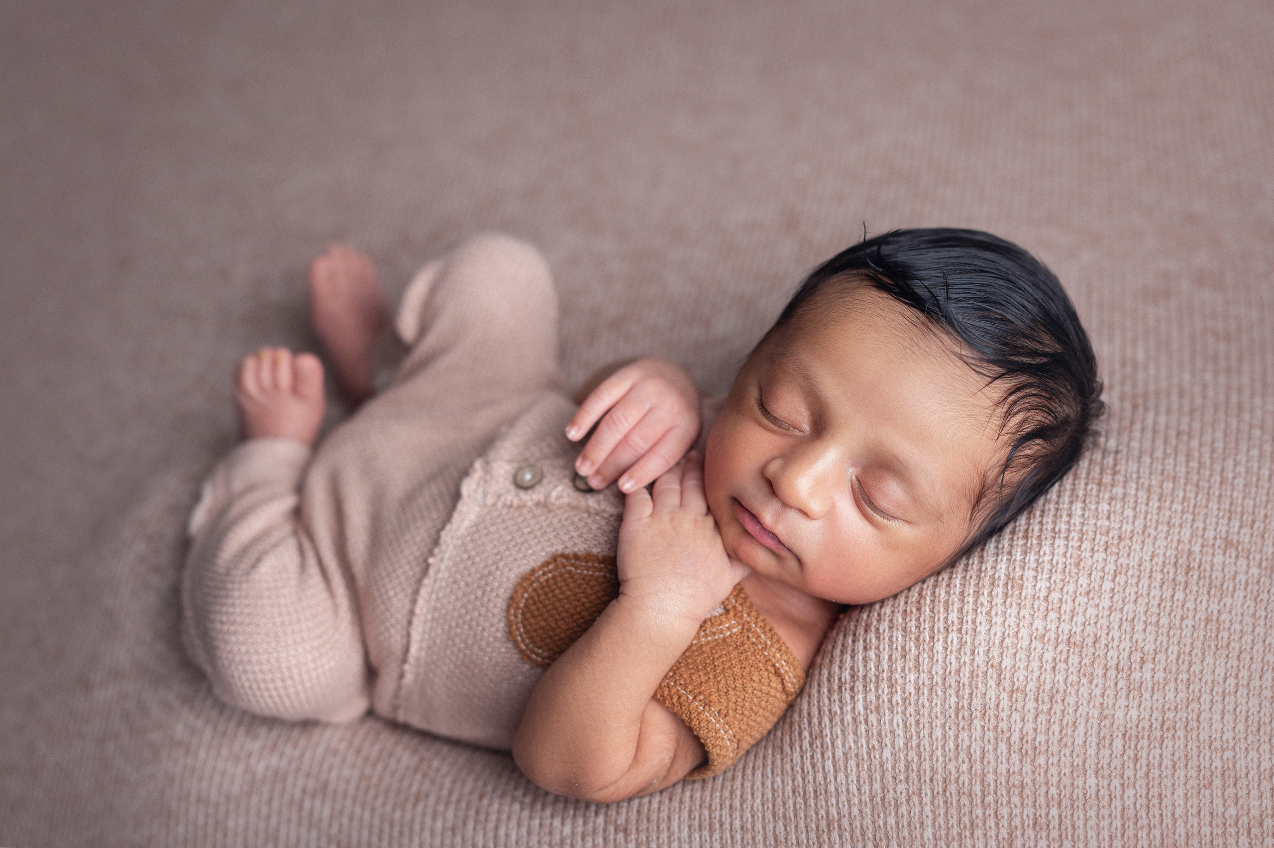 Vihaan 3 weeks. In-home newborn photography Raleigh & area Katya Kulikova