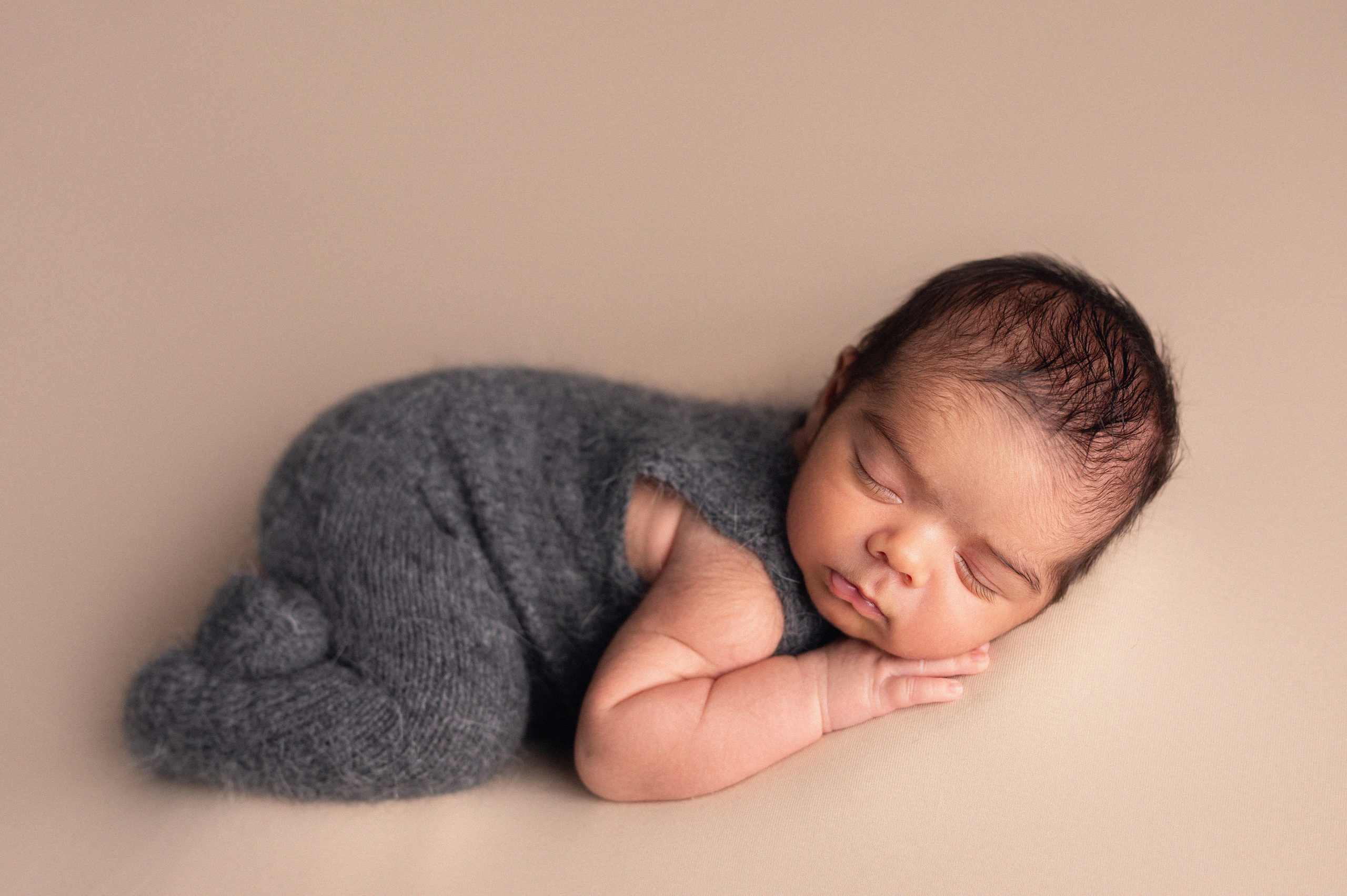 Victor 3 weeks. In-home newborn photography Raleigh & area Katya Kulikova