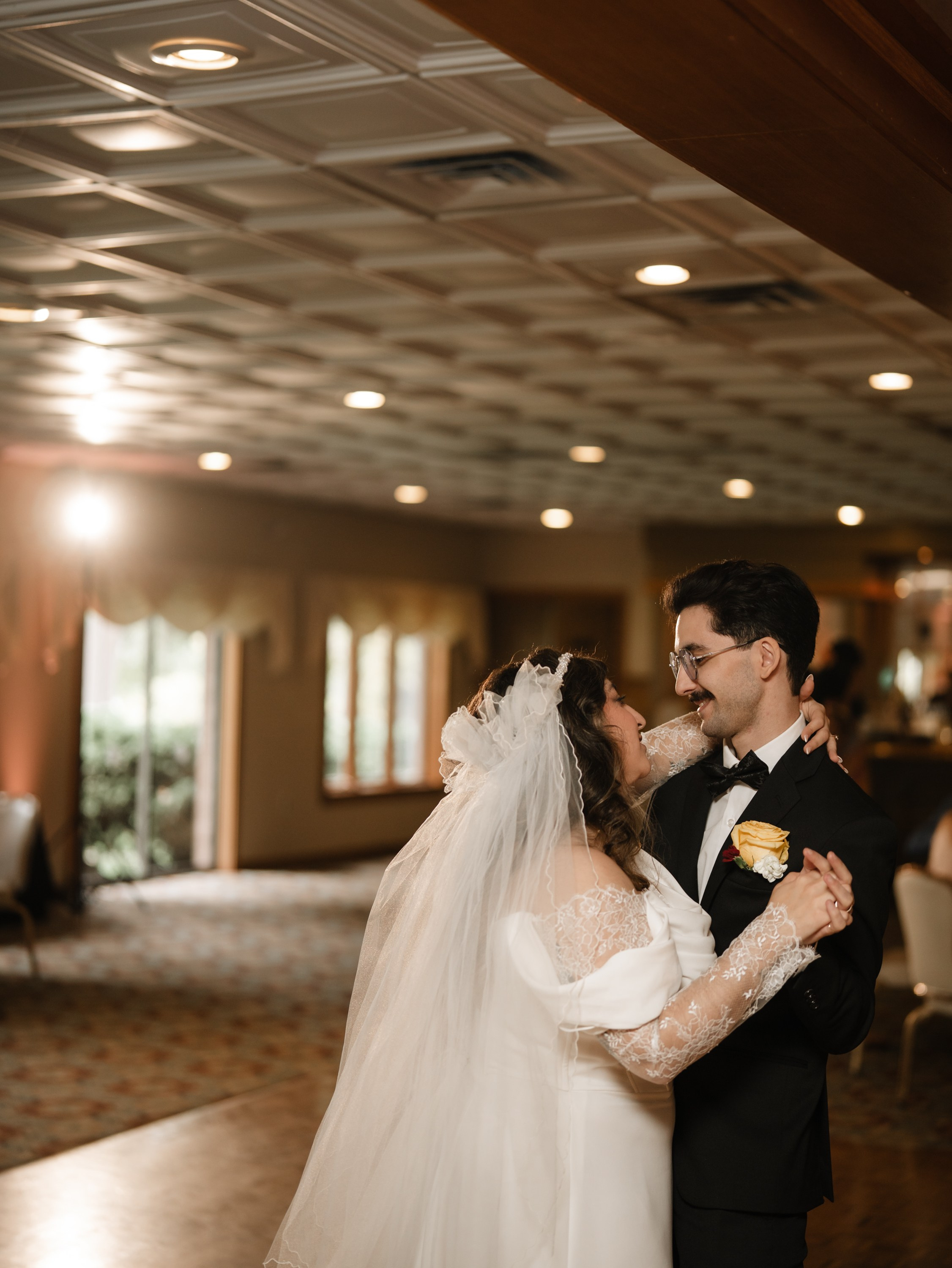 Vicki and Anthony’s wedding — Geneva, NY. Portrait and wedding photographer in New York