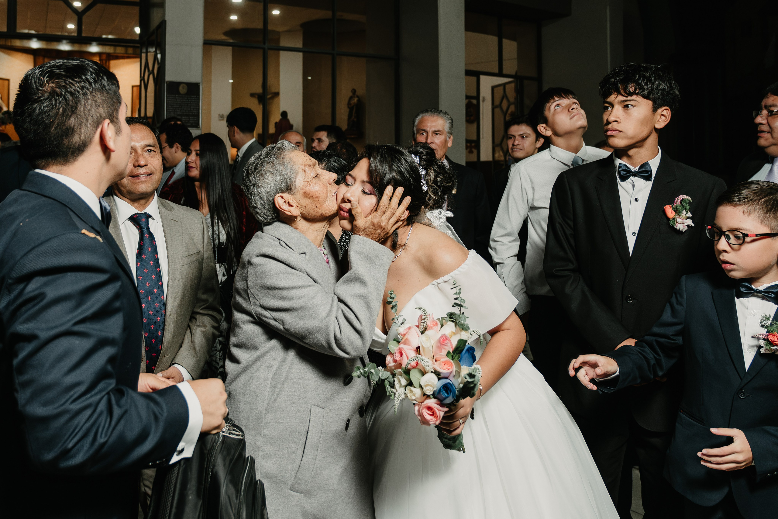 ALEJANDRA + RODRIGO BODA RELIGIOSA. Studio KVTA | Fotografía y Video de Bodas en Arequipa