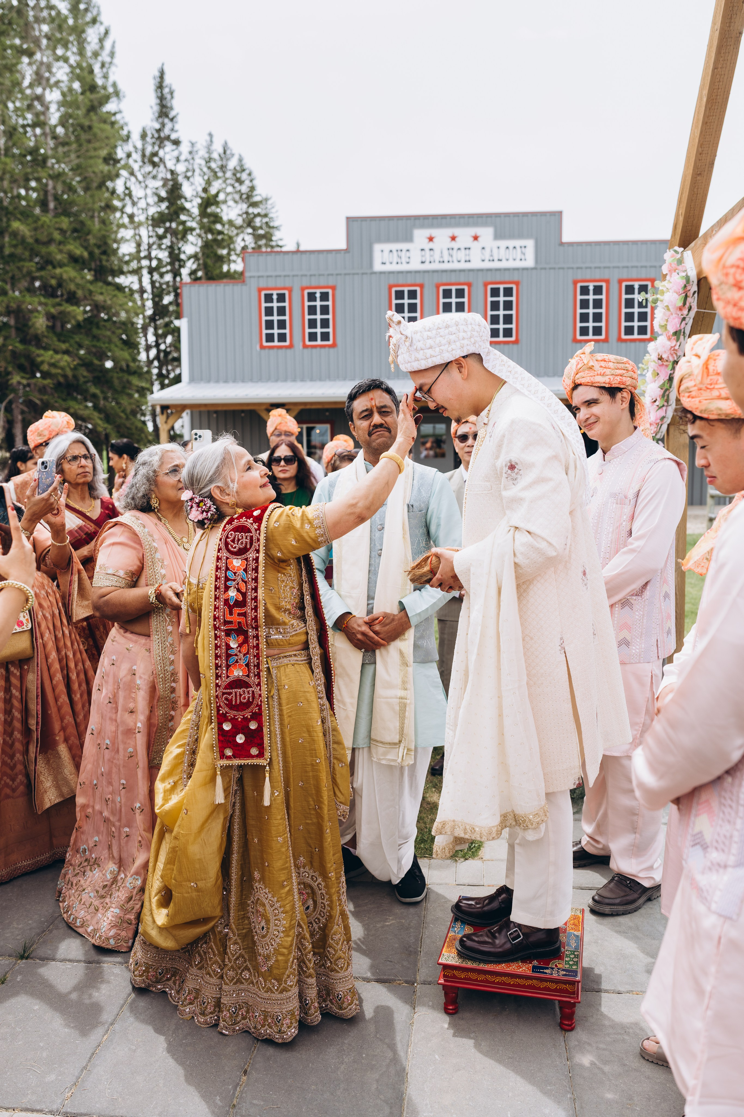 Jackie & Bindi. Calgary Wedding & Lifestyle Photographer — Yevhen Polishchuk