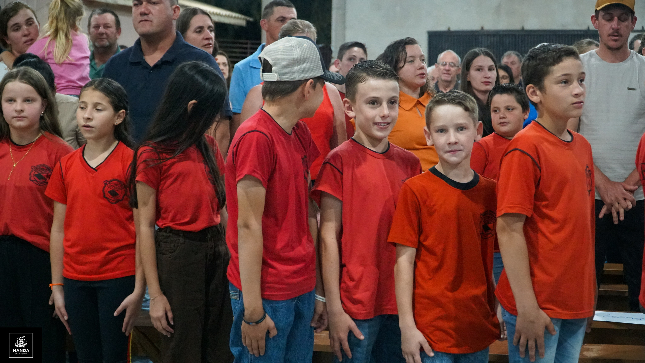 Noite autógrafos colégio Aurélio Buarque de Holanda. Handa Produções