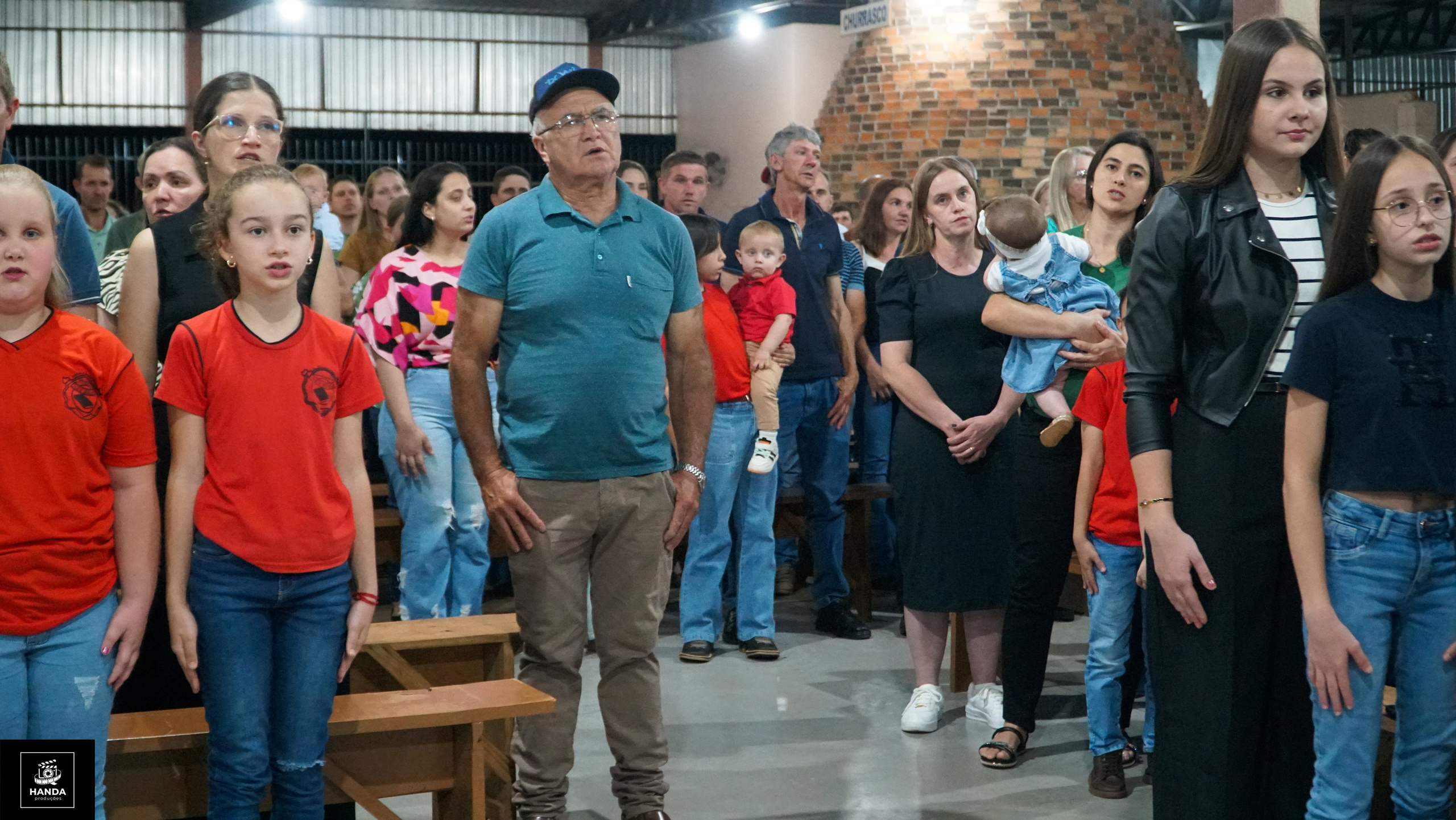 Noite autógrafos colégio Aurélio Buarque de Holanda. Handa Produções