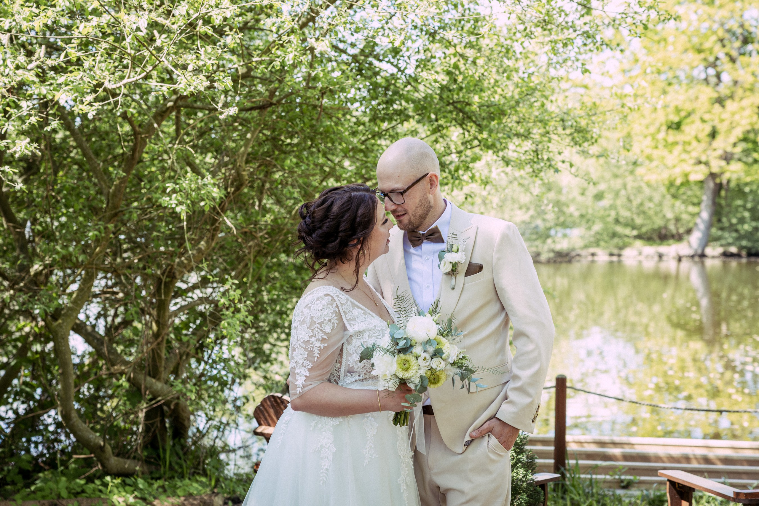 Standesamt Herford & Hücker Moor Teich – Natürliche Hochzeitsfotos & Emotionale & Reportagen. Hochzeitsfotografin in Gütersloh | Authentische Hochzeitsreportagen | TK Photographie