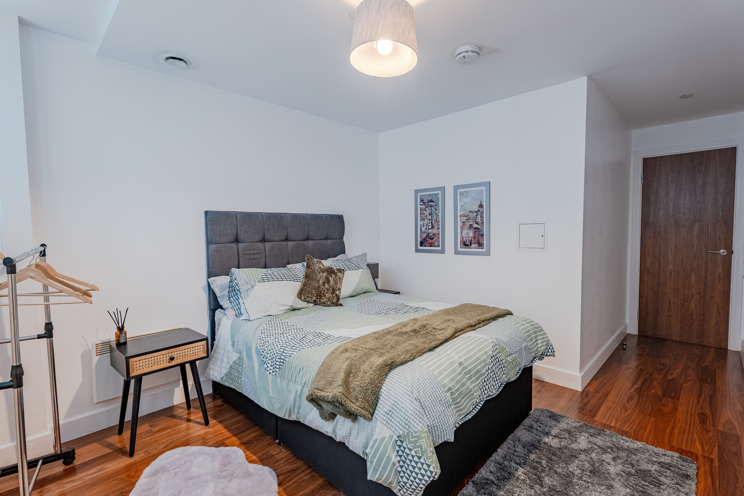 Ricco Stays. Sola SLY | London Photographer and Videographer