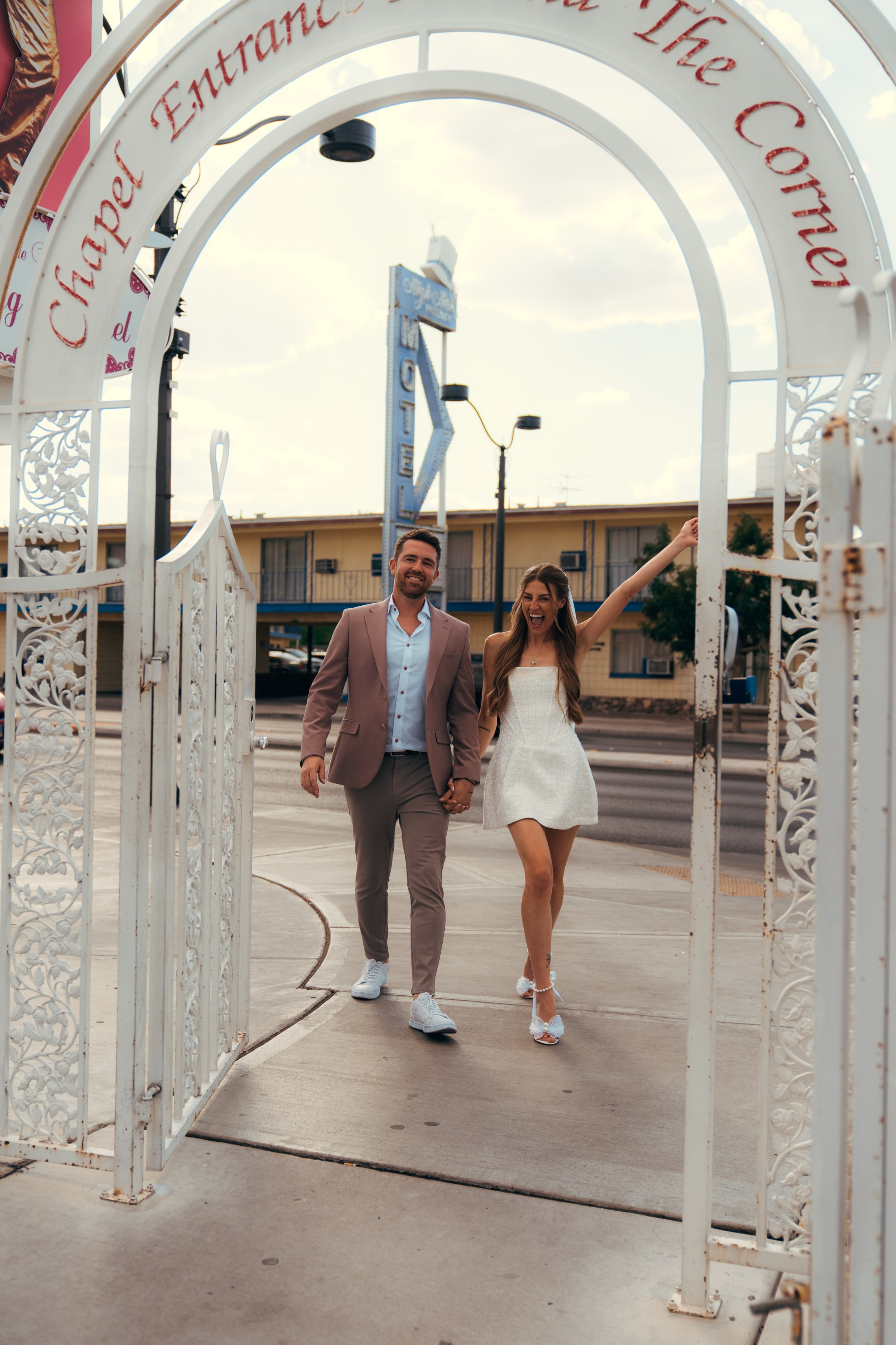 Chelsea&Craig. 9.3.24. Wedding & elopement photographer Viktoriya Kravtsov. Las Vegas