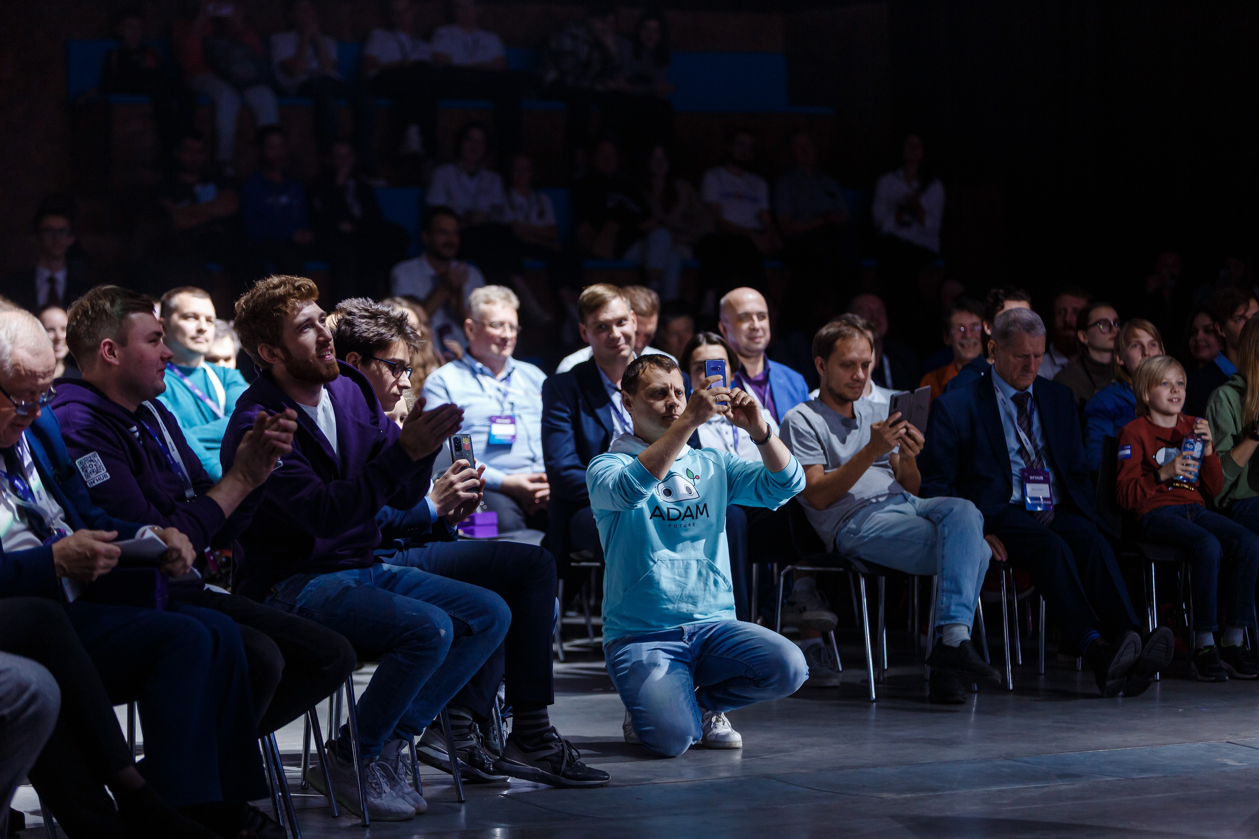 Conferencias. Fotógrafo de retrato, familia y reportajes en Valencia | España | Europa Vitalii Lumier