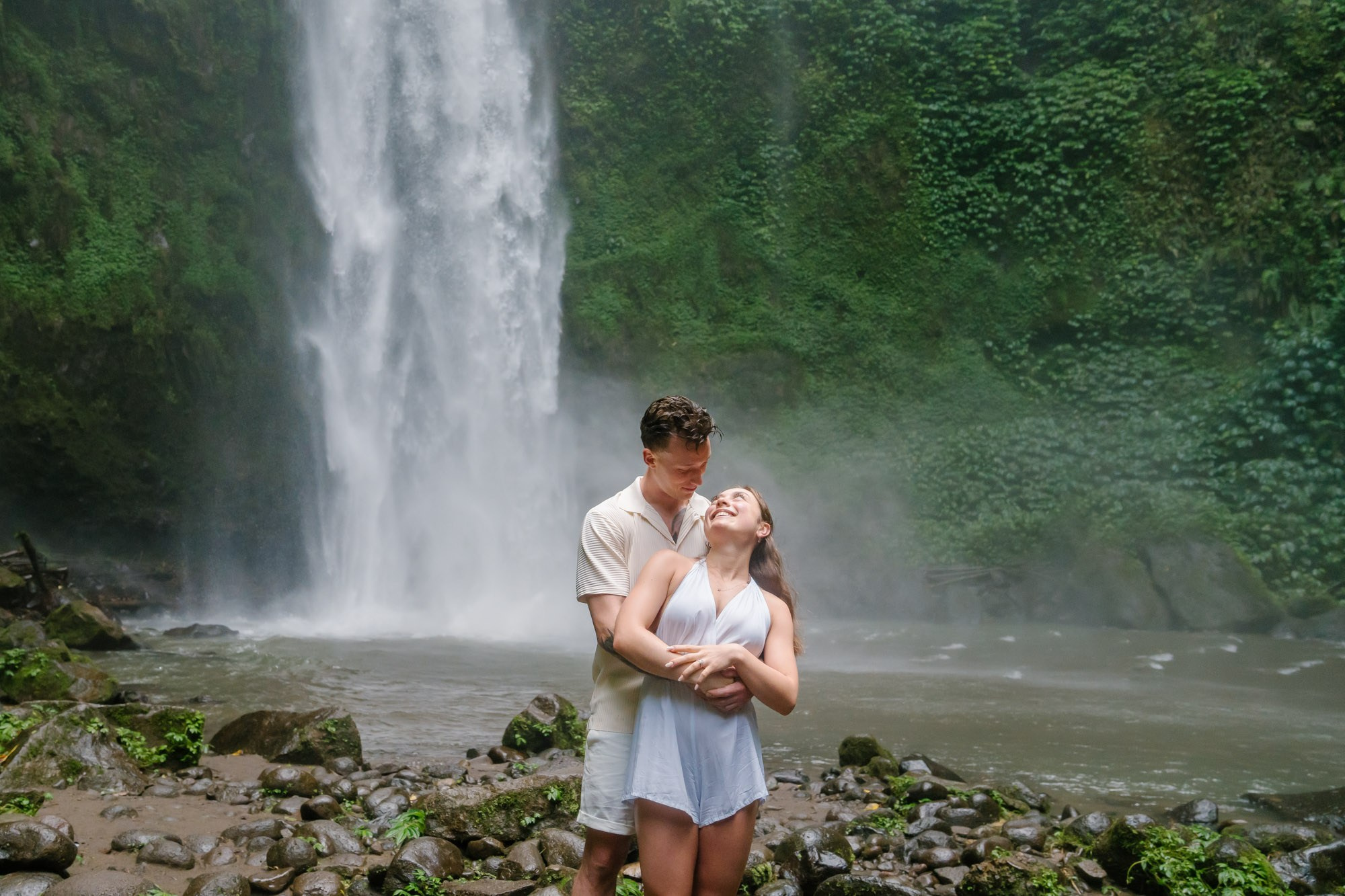 Marriage Proposal. Female Photographer in Bali
