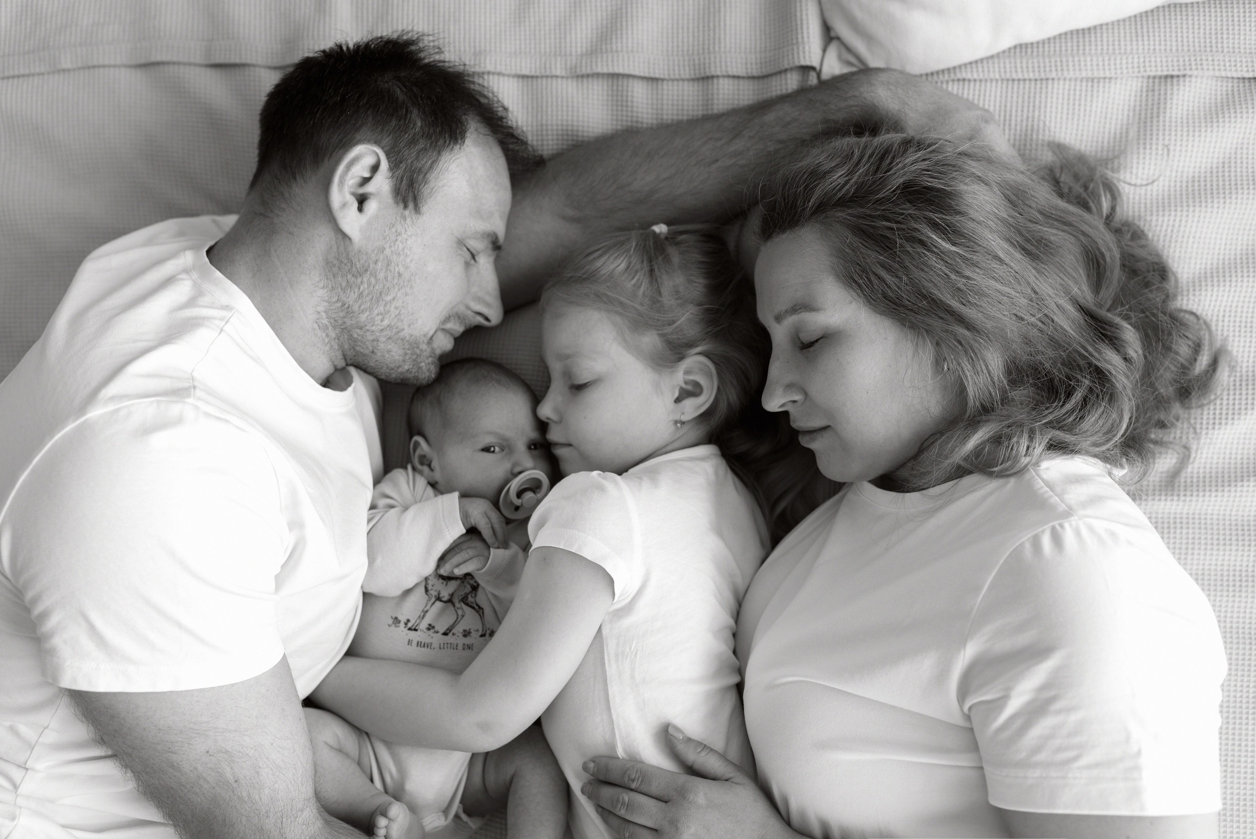 Lifestyle. In-home newborn photography Raleigh & area Katya Kulikova