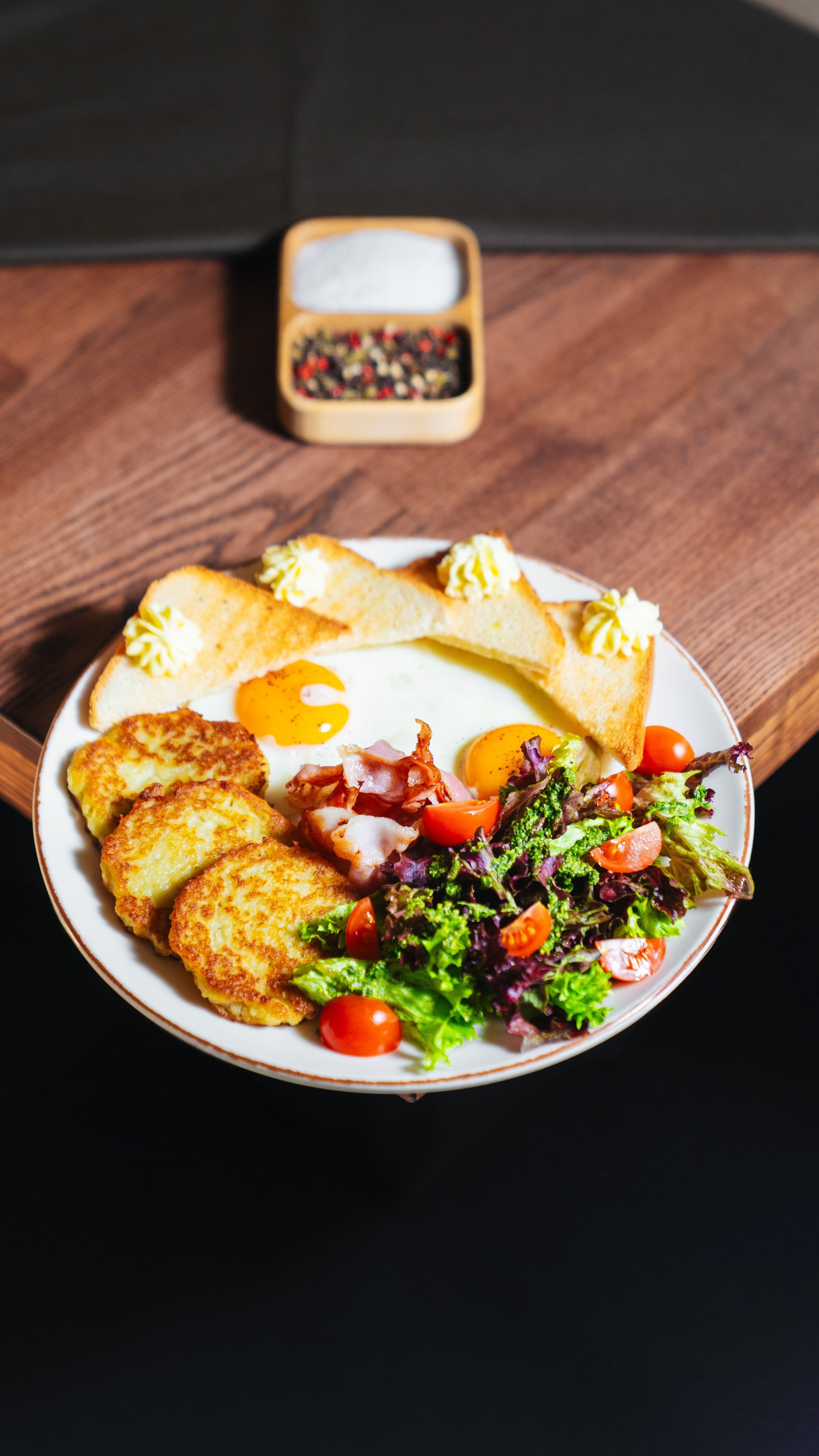 Menu. Harbovskiy Photo