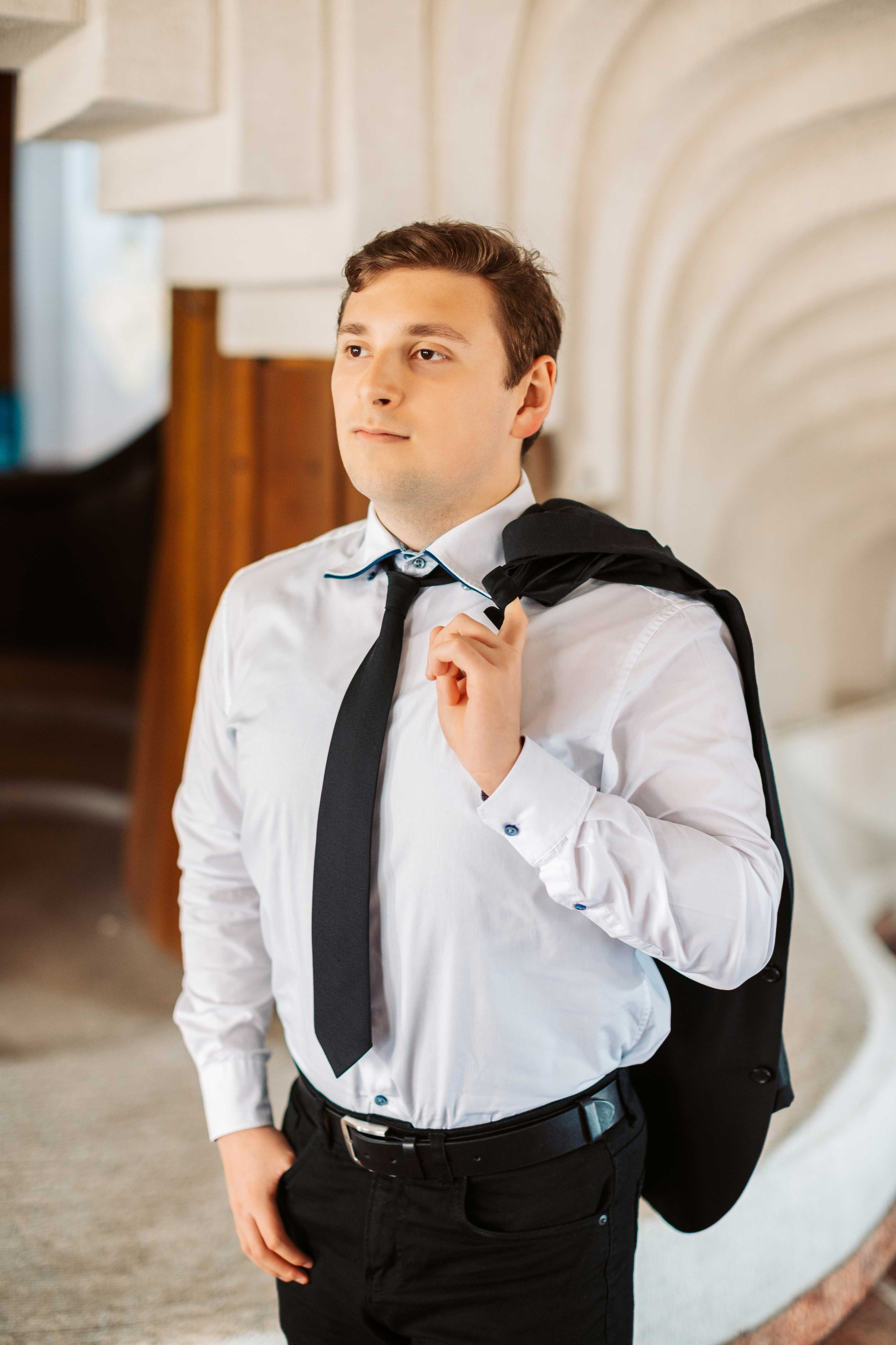 12C — Unirea. Contrast Studio