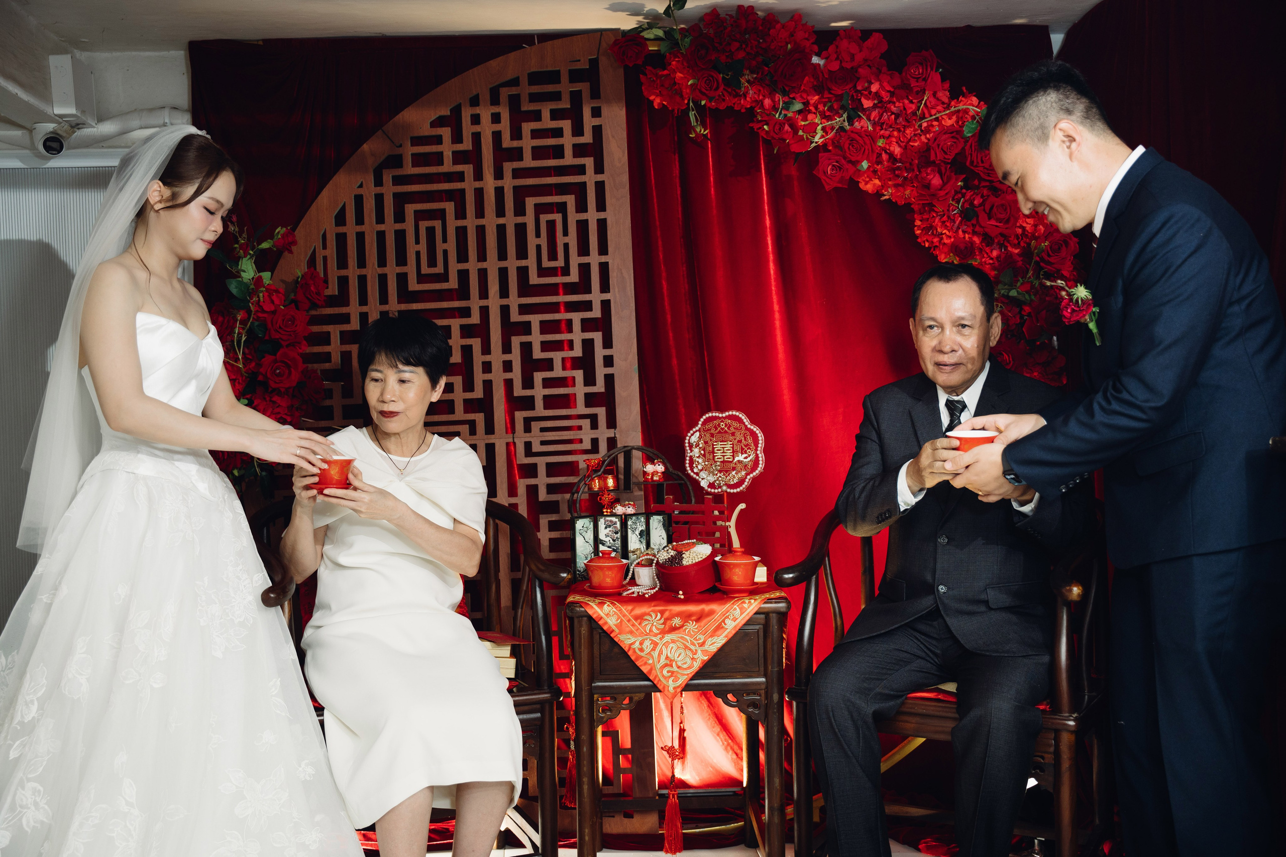 Zhang + Dinh | Photojournalism. BenColor Studio