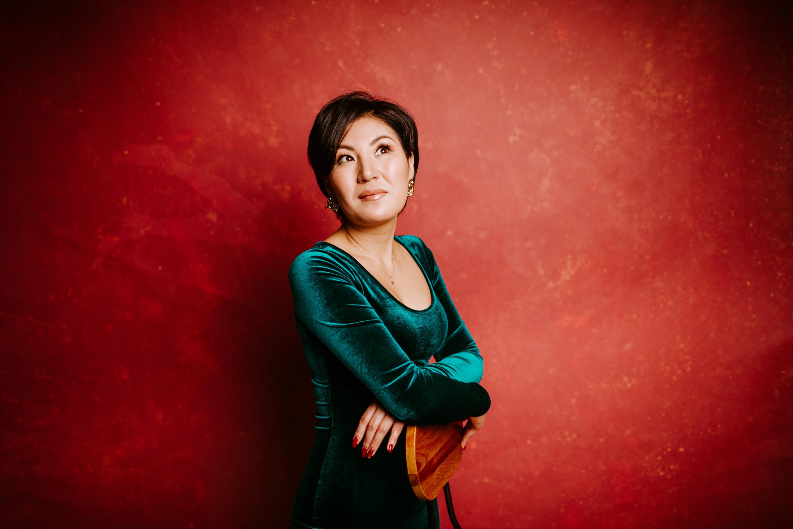 Бизнес портреты для Миры. Фотограф в Бишкеке Оксана Шувалова