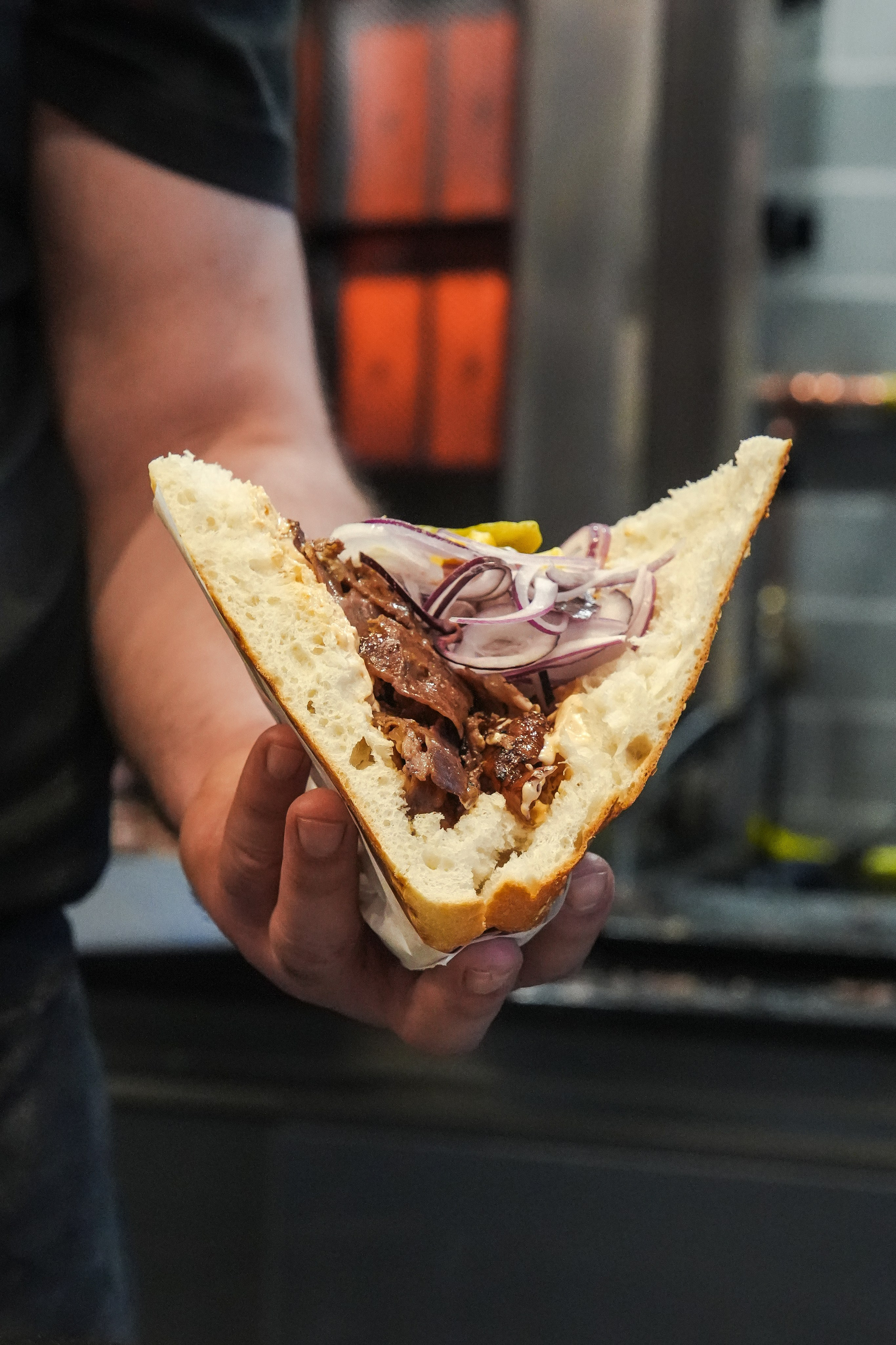 „Eröffnung-Dönerladen“. Fotografin Yuliia Turinina in Stuttgart