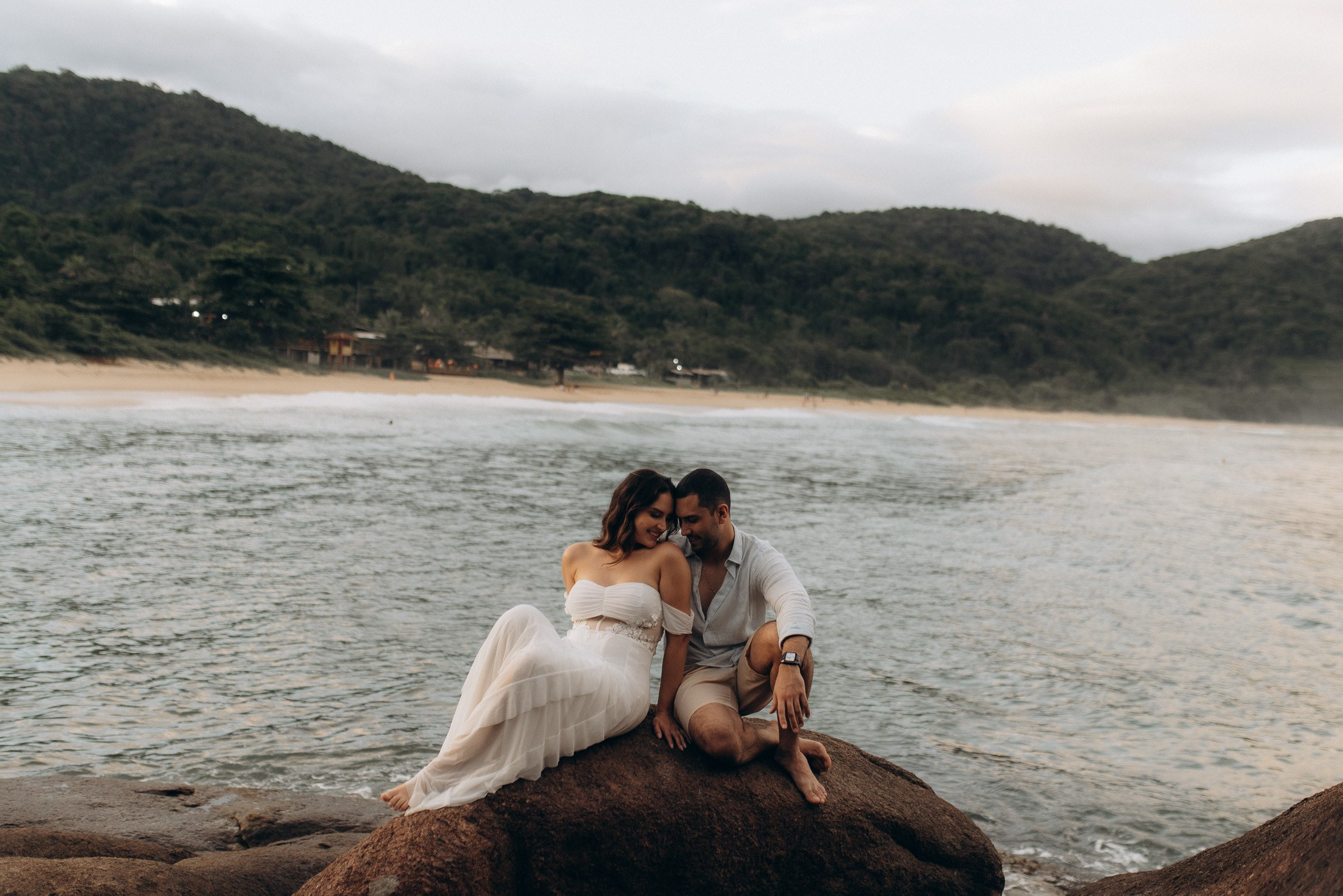 Samantha & Juliano | Ensaio de Casal na Praia de Ubatuba