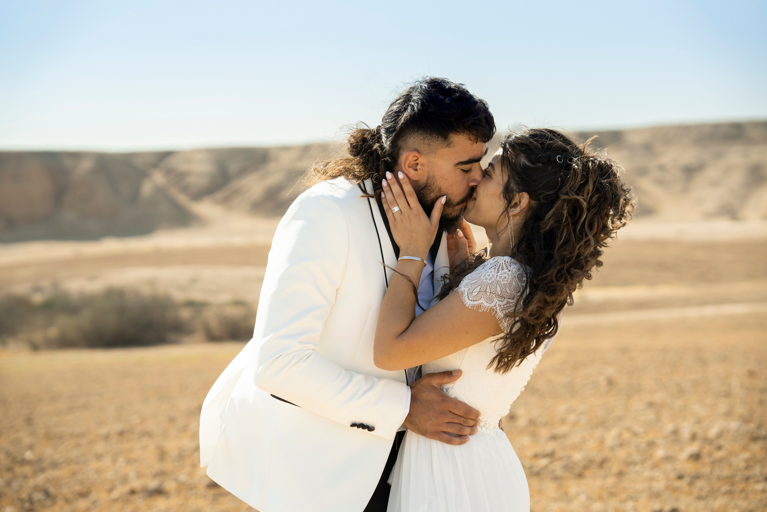 אביה ואחיה. יוסף מזרחי צילום חתונה, ברית וזוגיות. צלם מקצועי שאוהב להוציא אתכם הכי יפים ברגעים הכי מרגשים