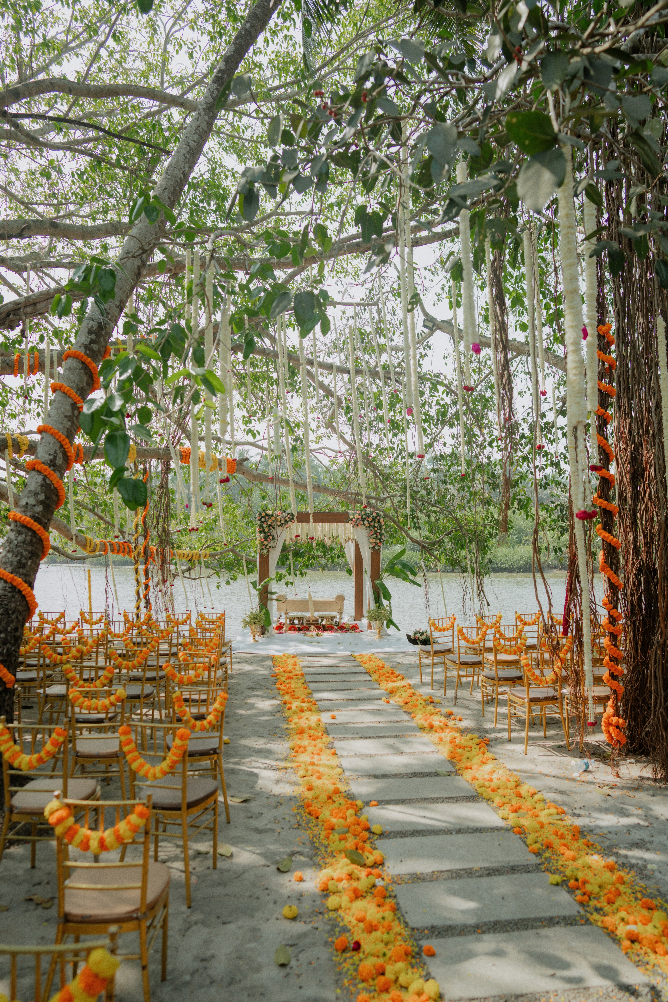 INTIMATE WEDDING. SPOTLIGHTWEDDINGS.IN