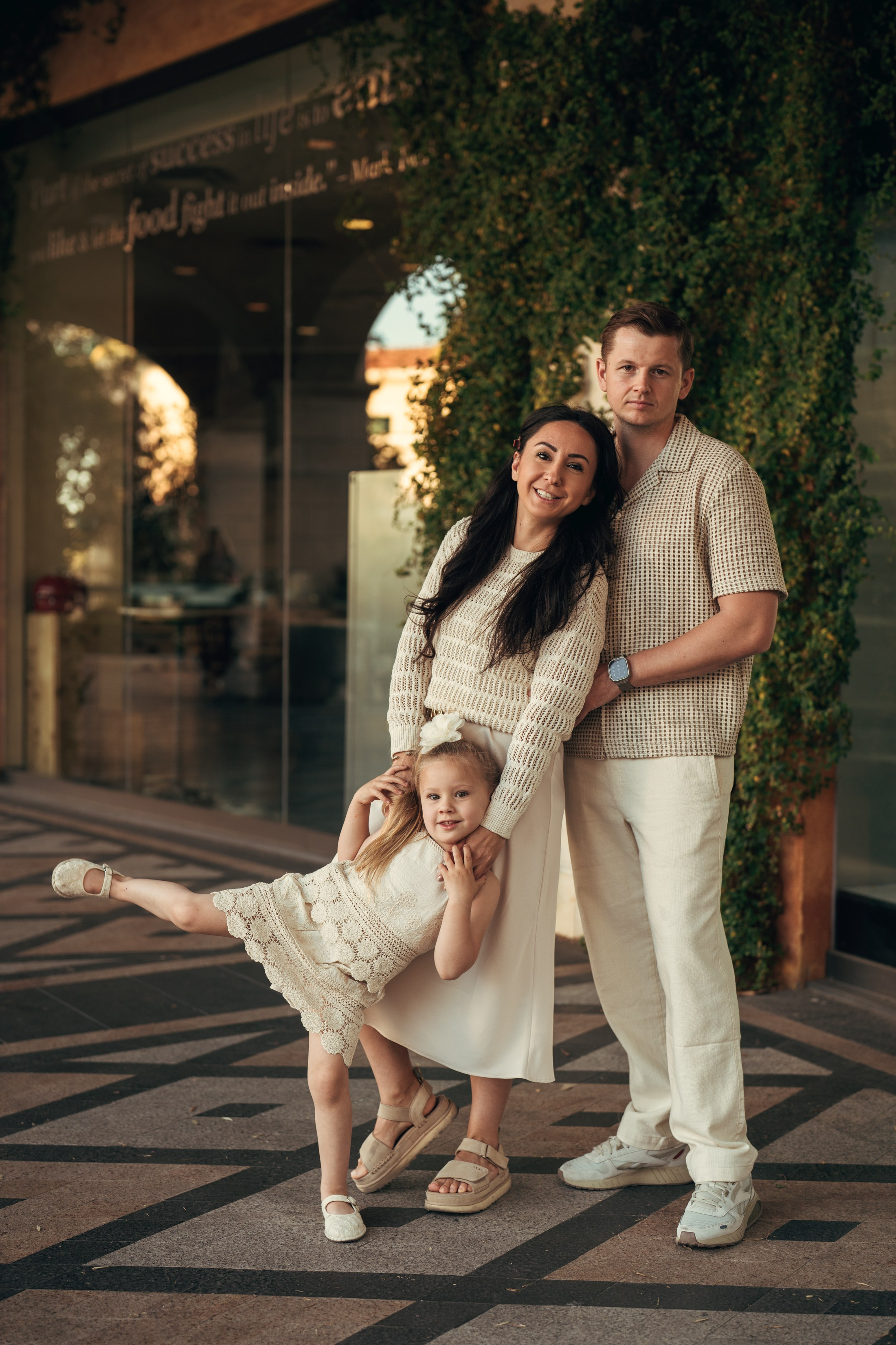 Family. Wedding & elopement photographer Viktoriya Kravtsov. Las Vegas