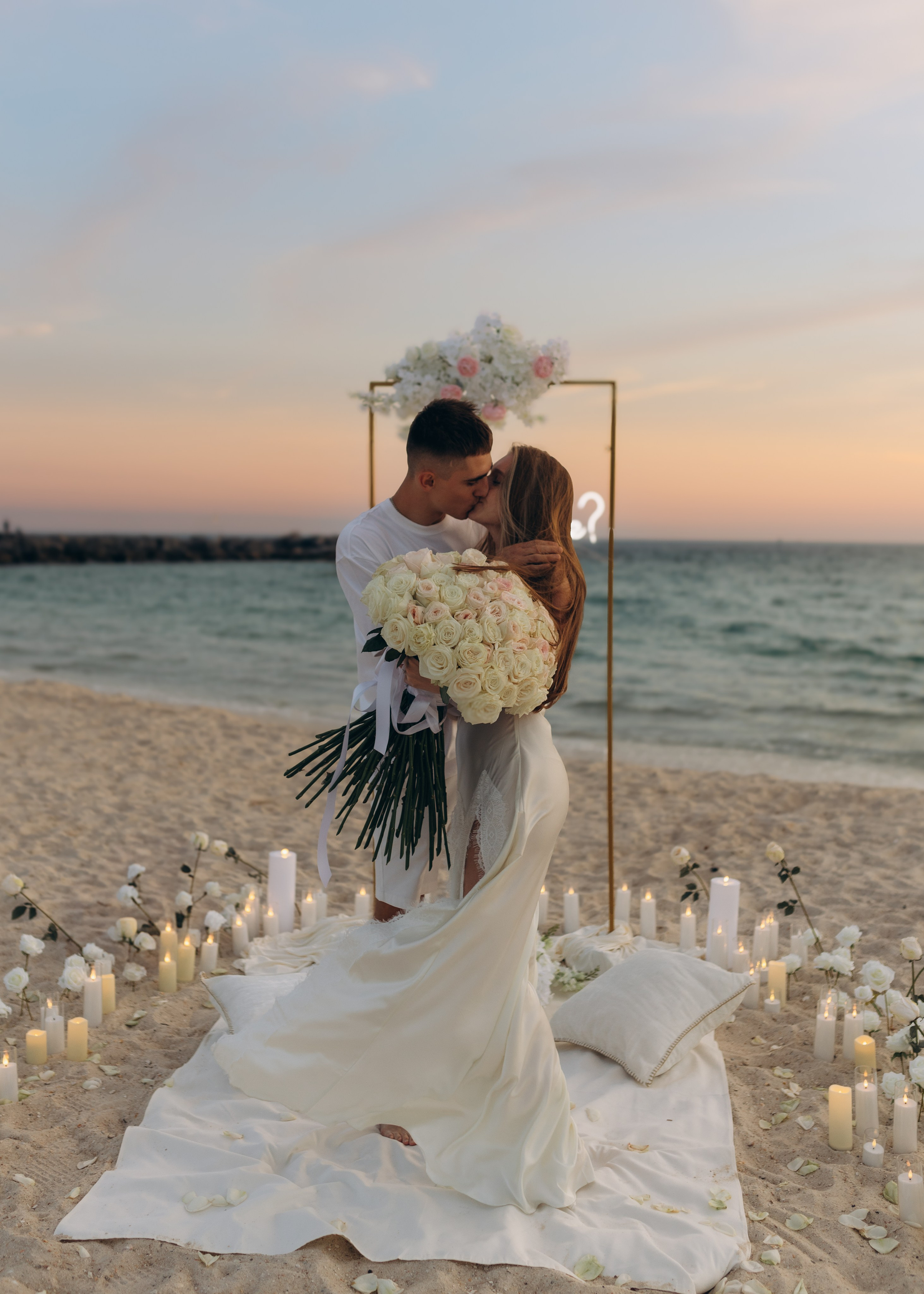 Edgy engagement session in Snow Canyon, Utah. Portrait and couples photographer in Florida, Valeriia Honcharova