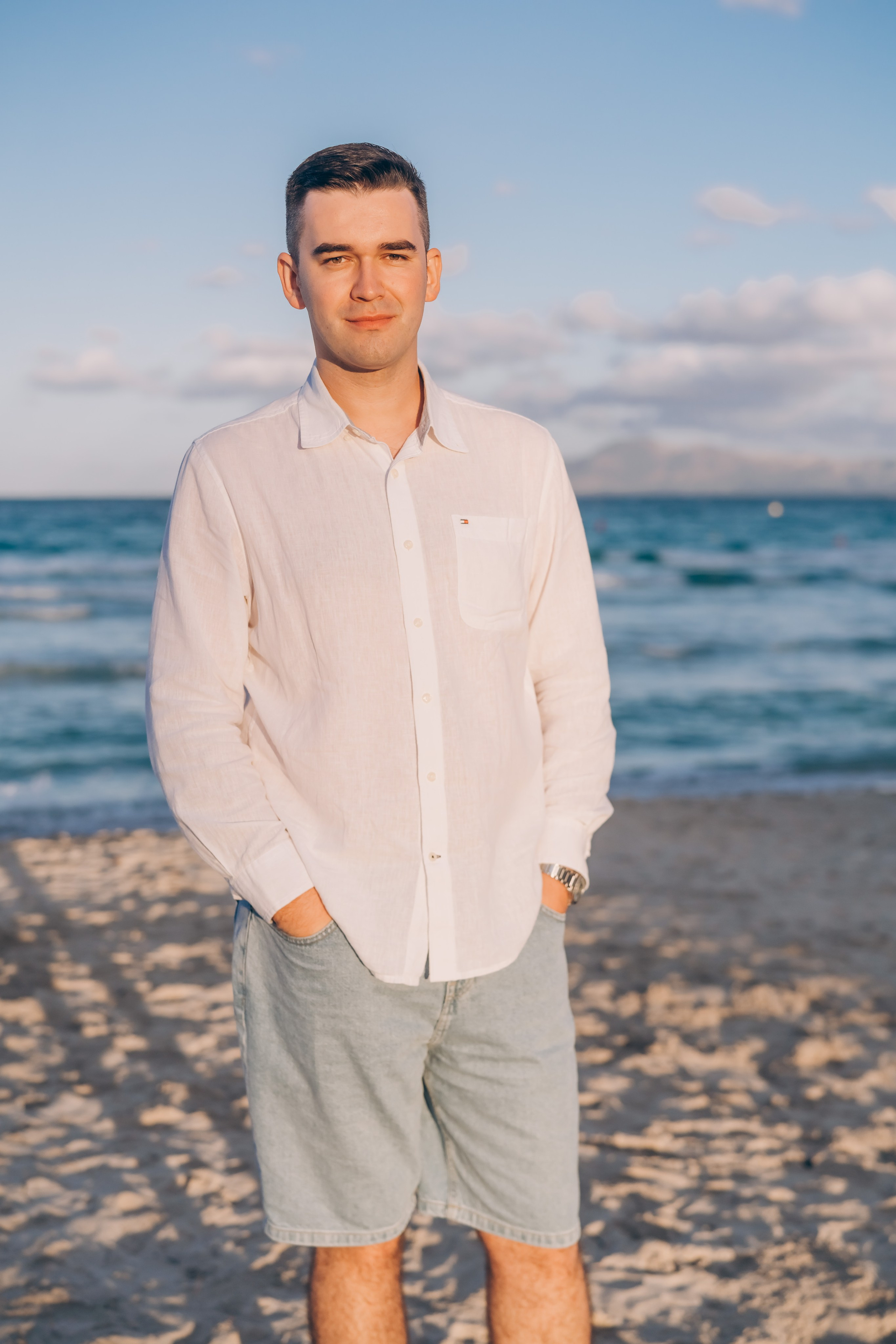 Sophisticated Tanya with her daughter and husband. Фотограф у Пальма де Майорка