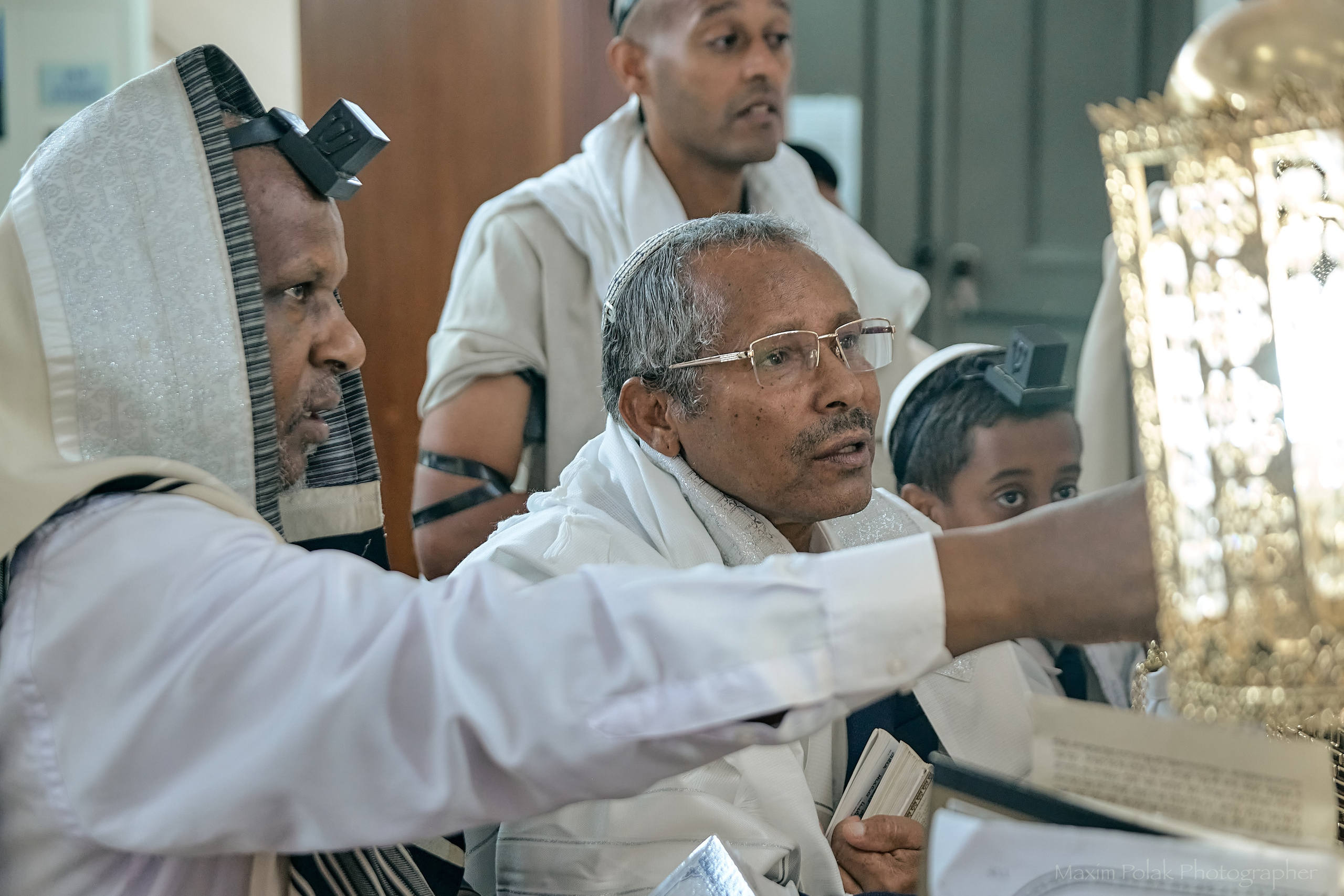 E S T E R. Middle East Photo Agency — Photography & Event Magnets — סוכנות צילום והדפסת מגנטים לאירועים