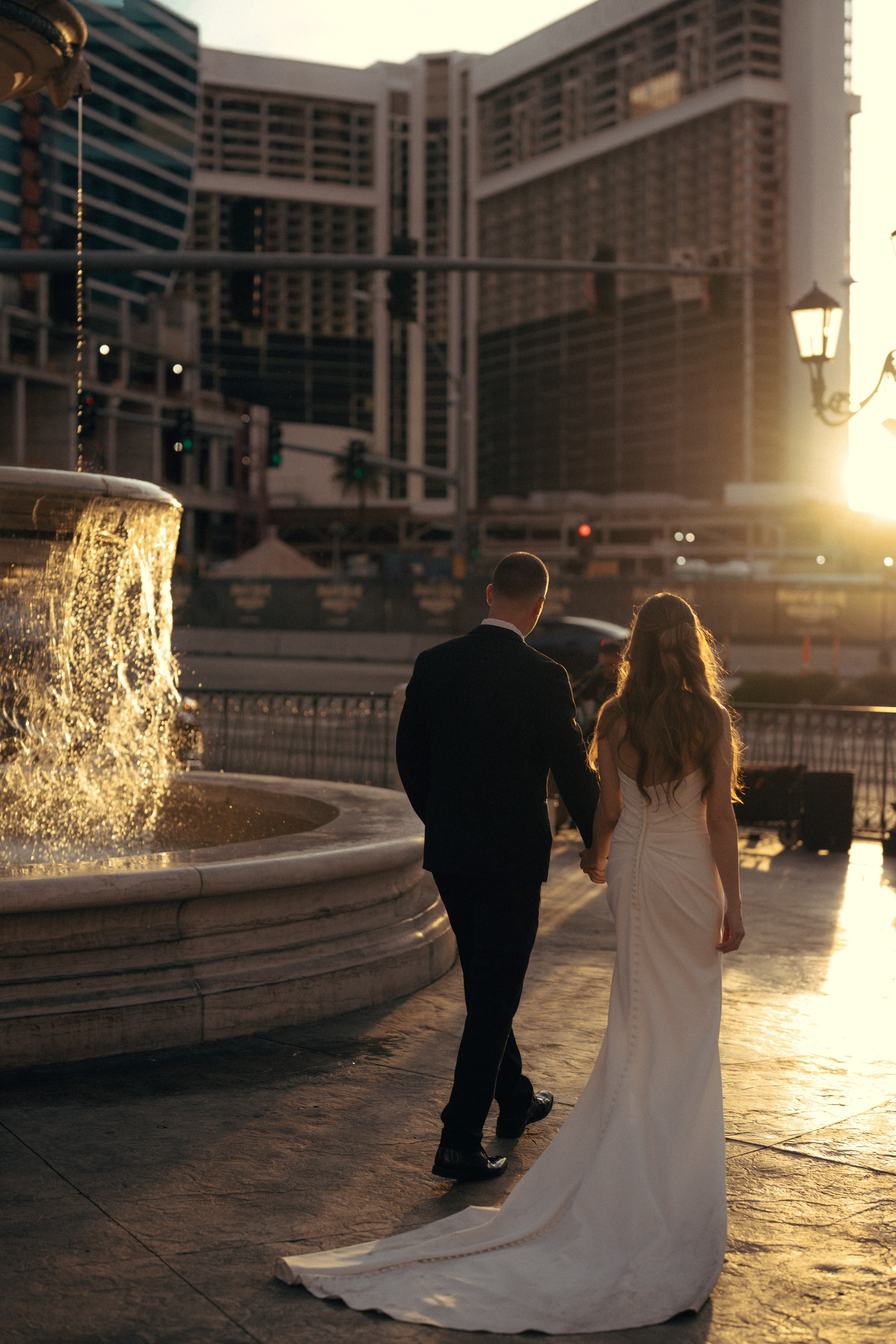 L&C. Wedding & elopement photographer Viktoriya Kravtsov. Las Vegas