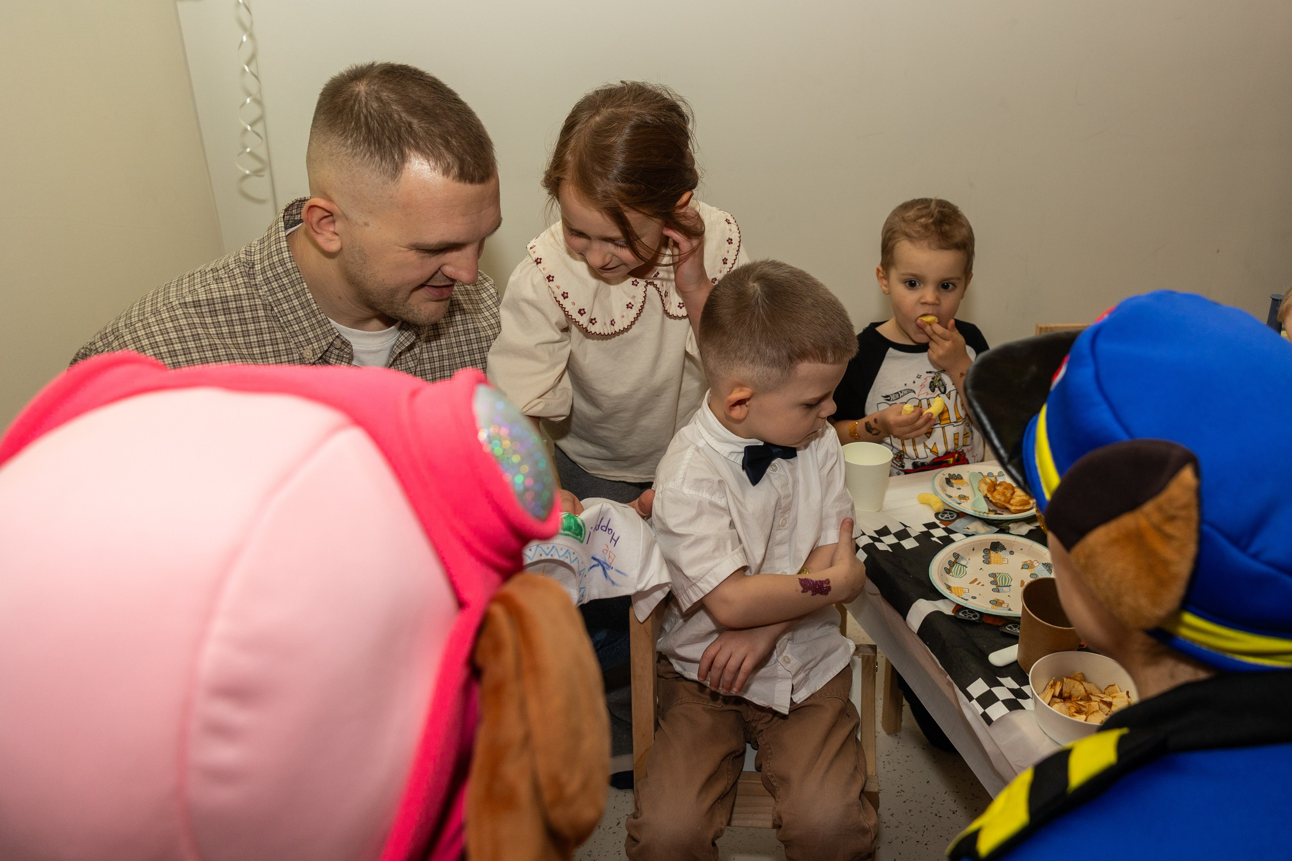 День рождения Артёма 24 января 2026 года. Семейный и детский фотограф в Варшаве Мила Бобровская