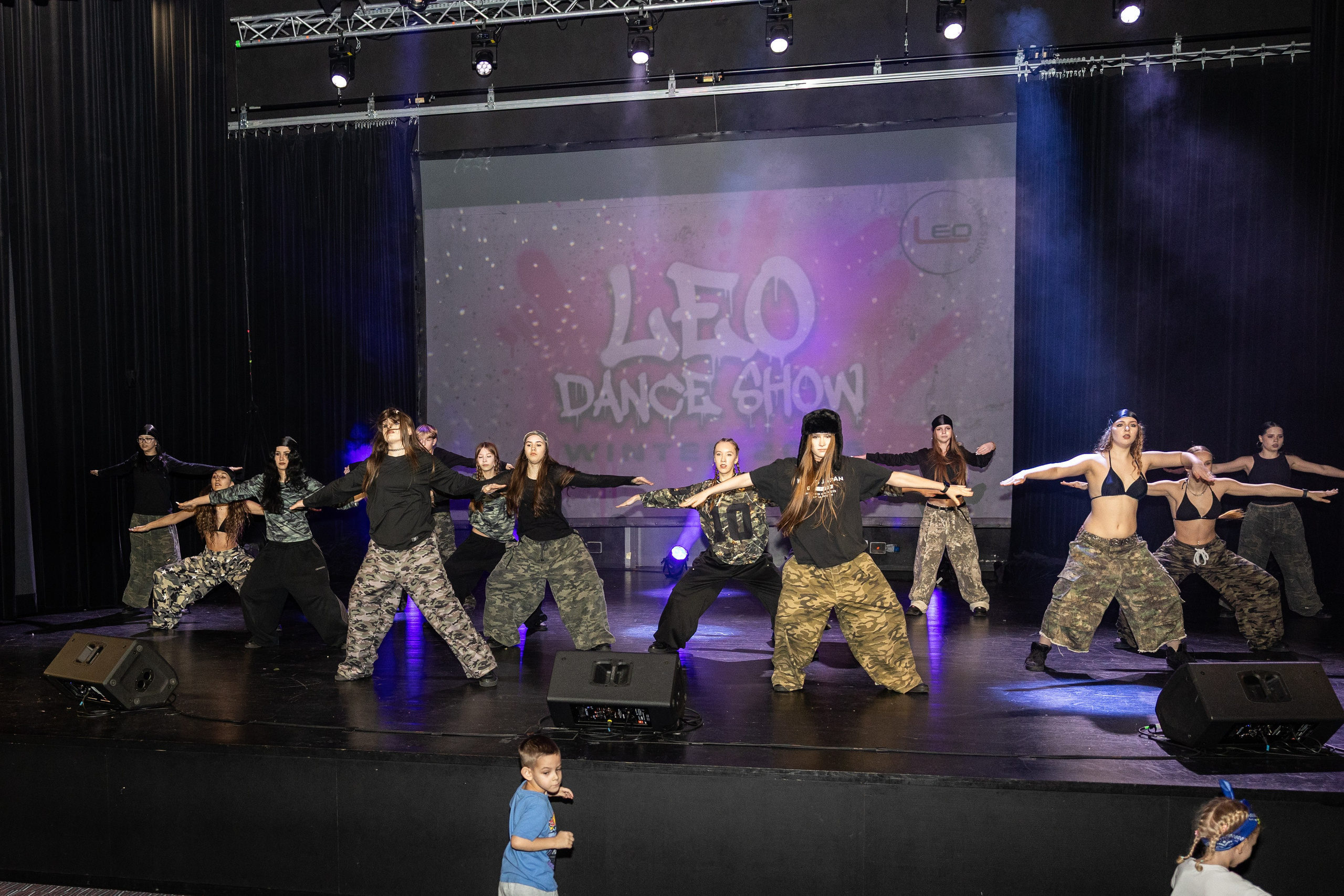 LEO DANCE SHOW WINTER 2025. Семейный и детский фотограф в Варшаве Мила Бобровская