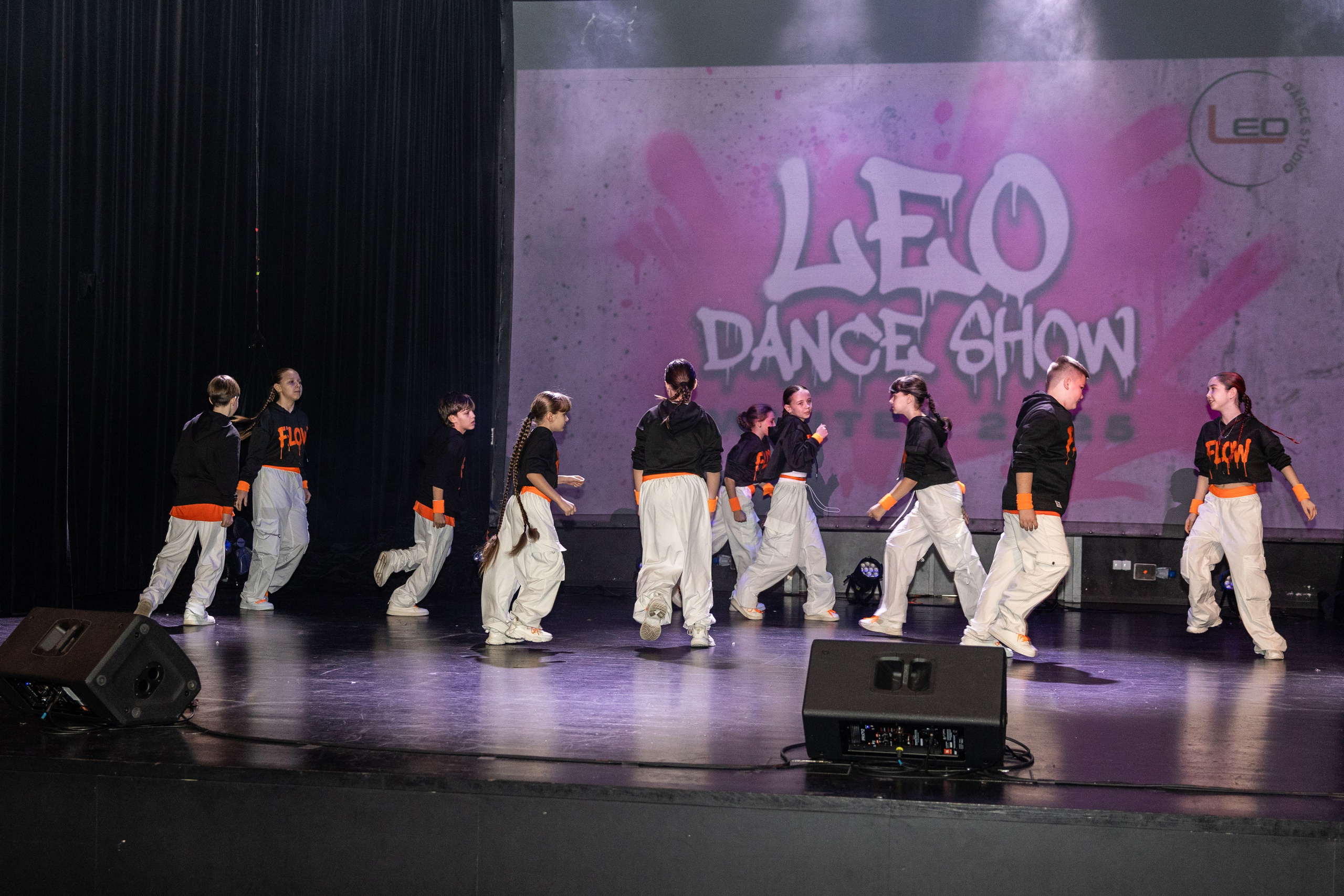 LEO DANCE SHOW WINTER 2025. Семейный и детский фотограф в Варшаве Мила Бобровская