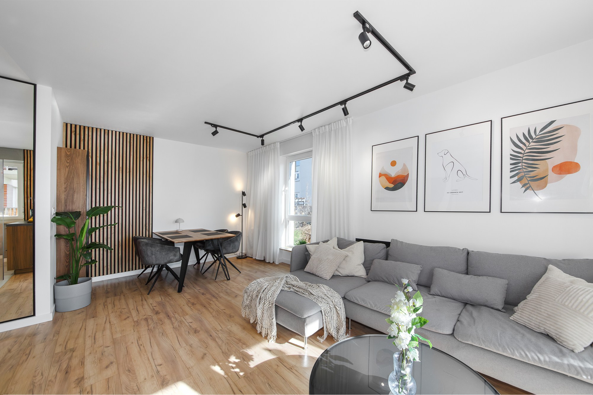 Fotografia nieruchomości, wnętrz, mieszkań, restauracji, biur i apartamentów. Wedding and portrait photographer in Poland Vitali Frozen