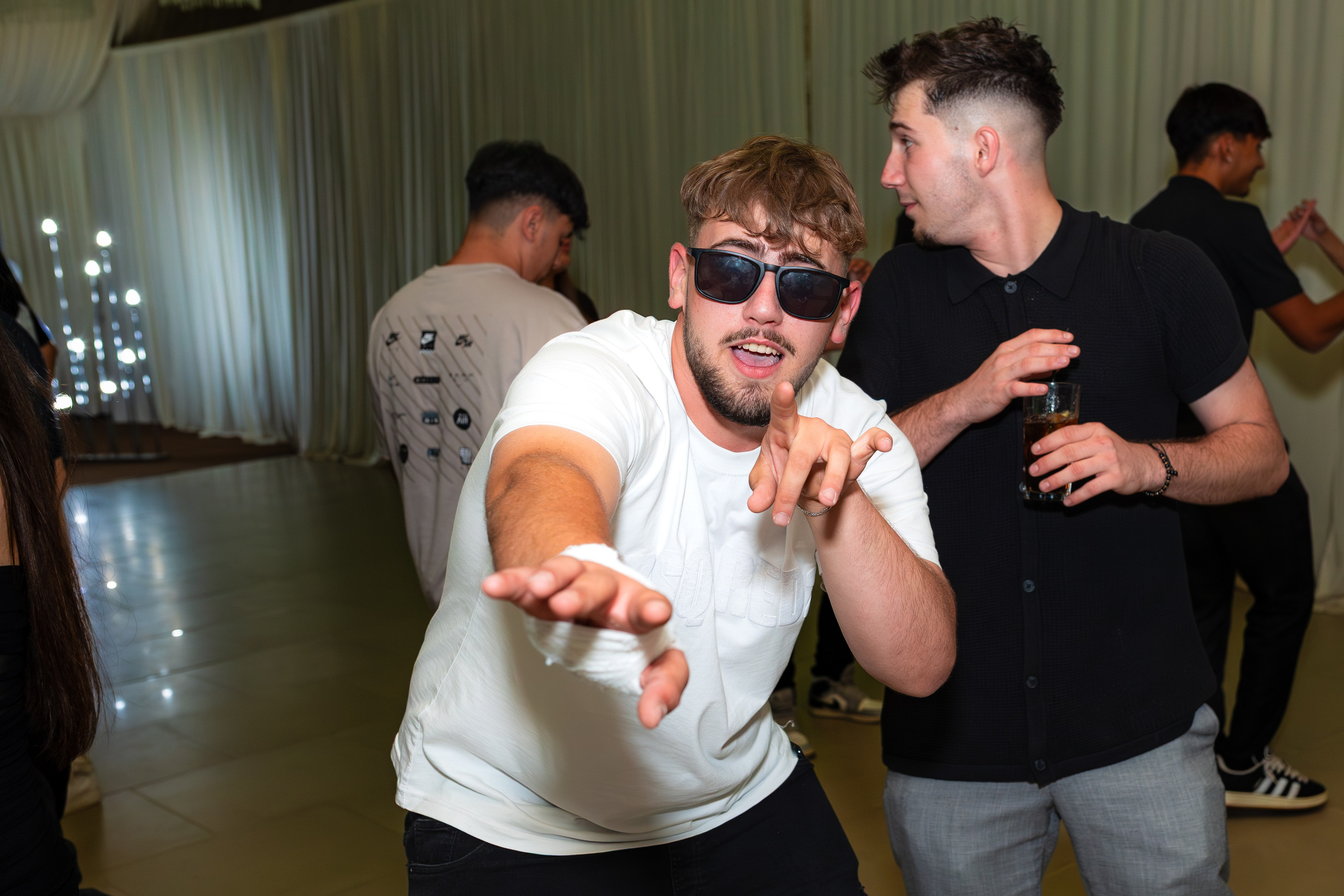 Majorat Denis. Ionut Brehuescu — Fotograf