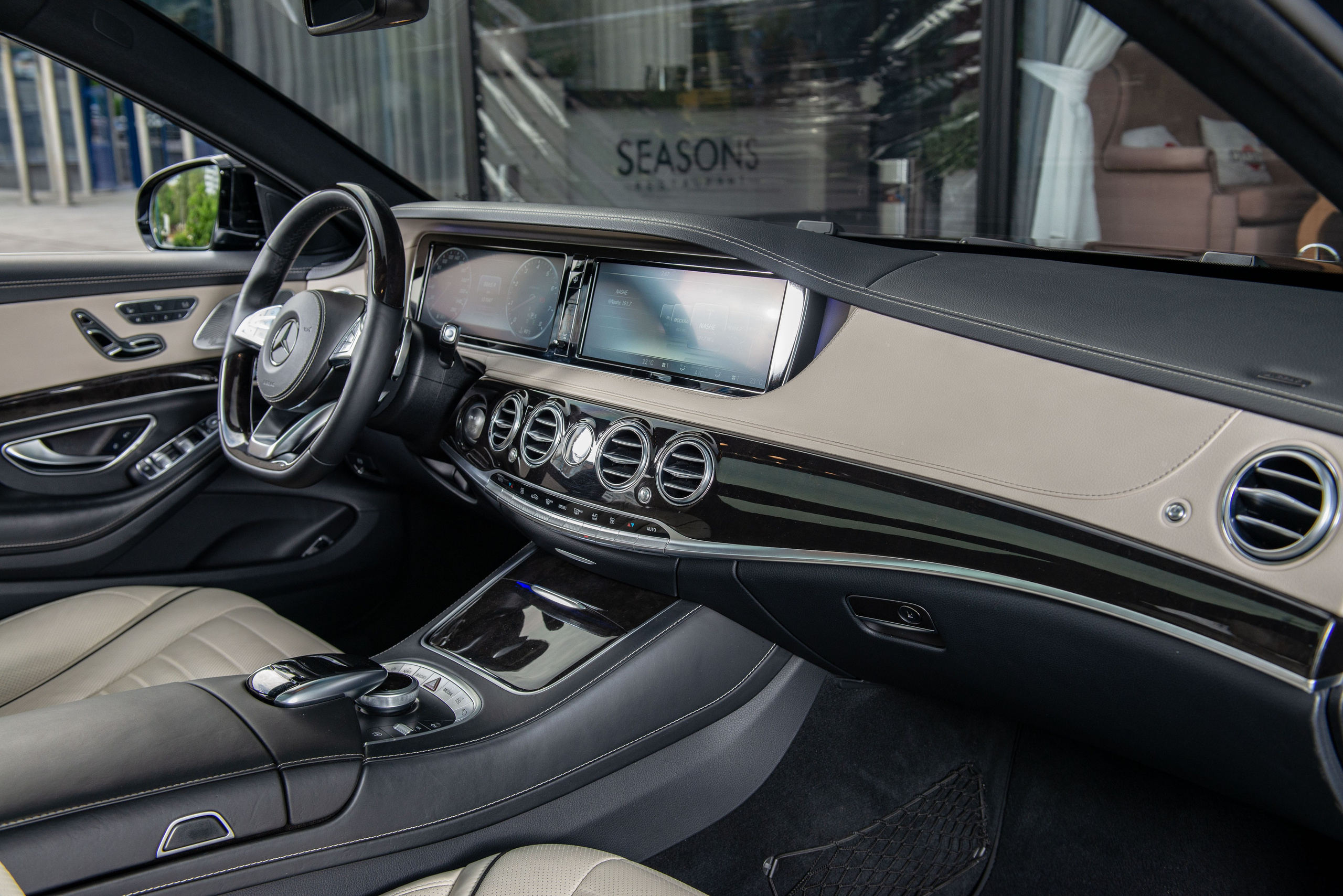 Фотосъемка Mercedes Benz S500 для продажи. ФОТОГРАФ МЕКСИКА КИНТАНА-РОО