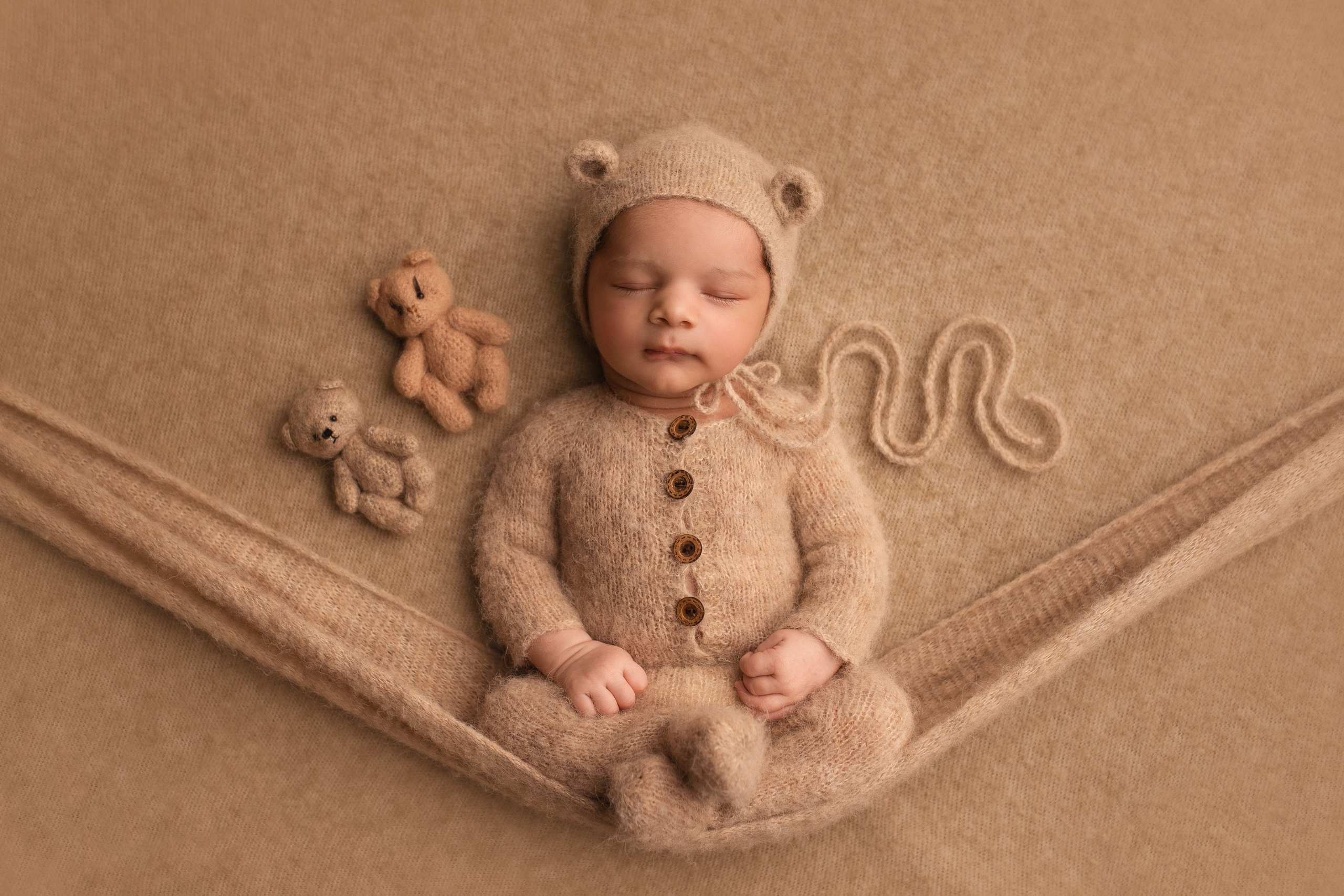 NEWBORN. Ottawa Newborn and Baby Newborn Photographer Elena Helali
