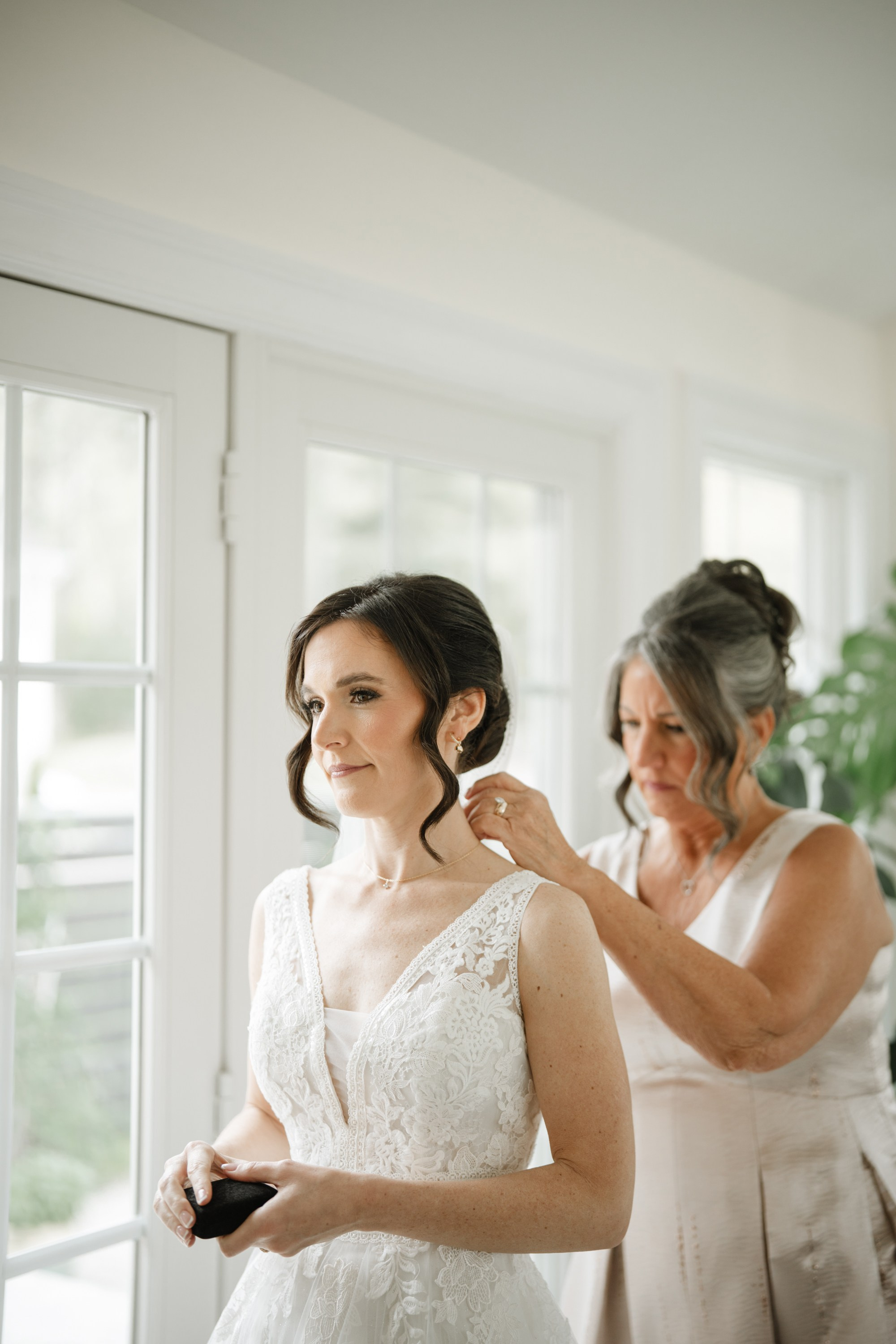 Liza and Jody. Philadelphia, PA. Portrait and wedding photographer in New York