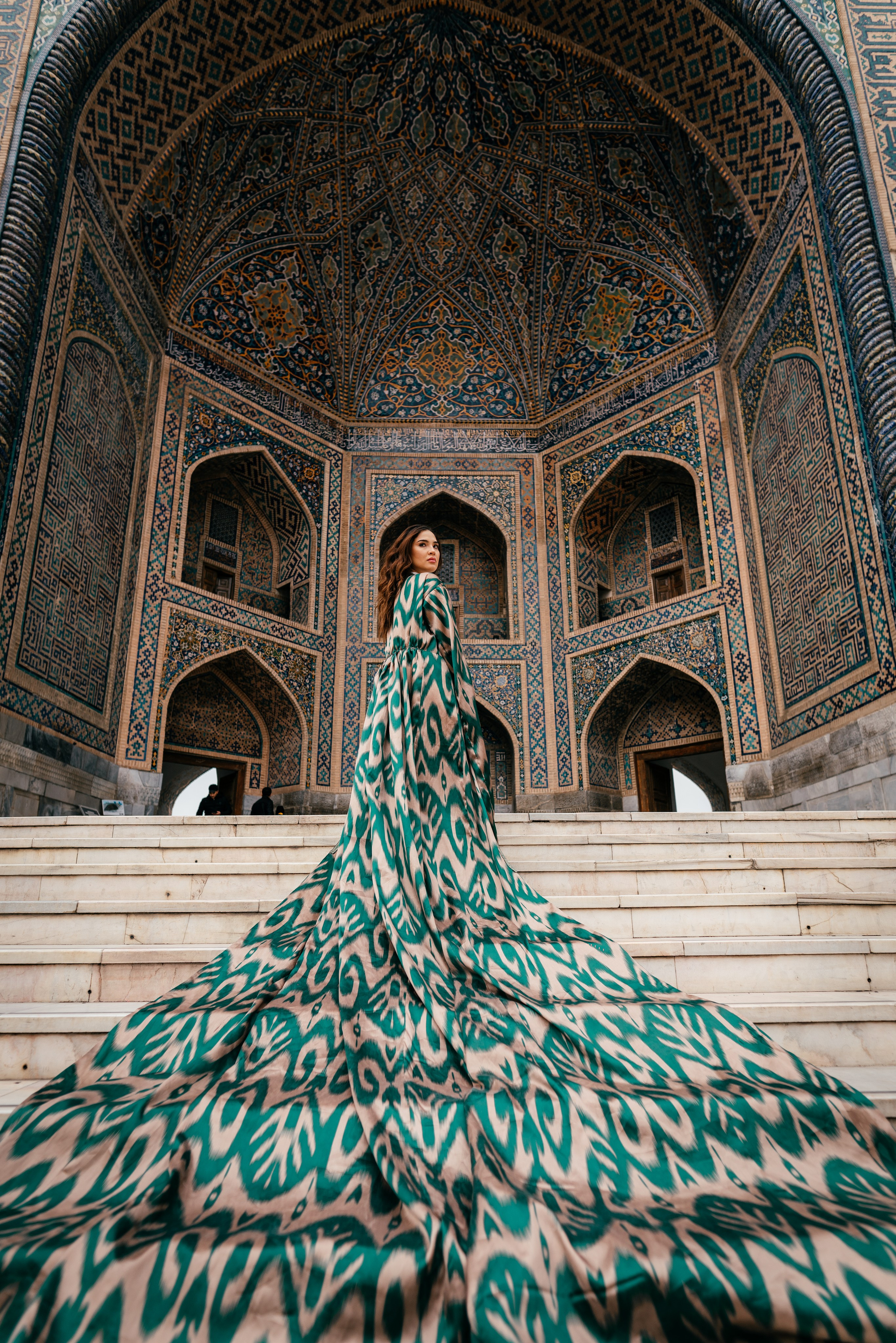 Photo walk on Registan Square. Photographer in Uzbekistan and Samarkand Djasur Marupov