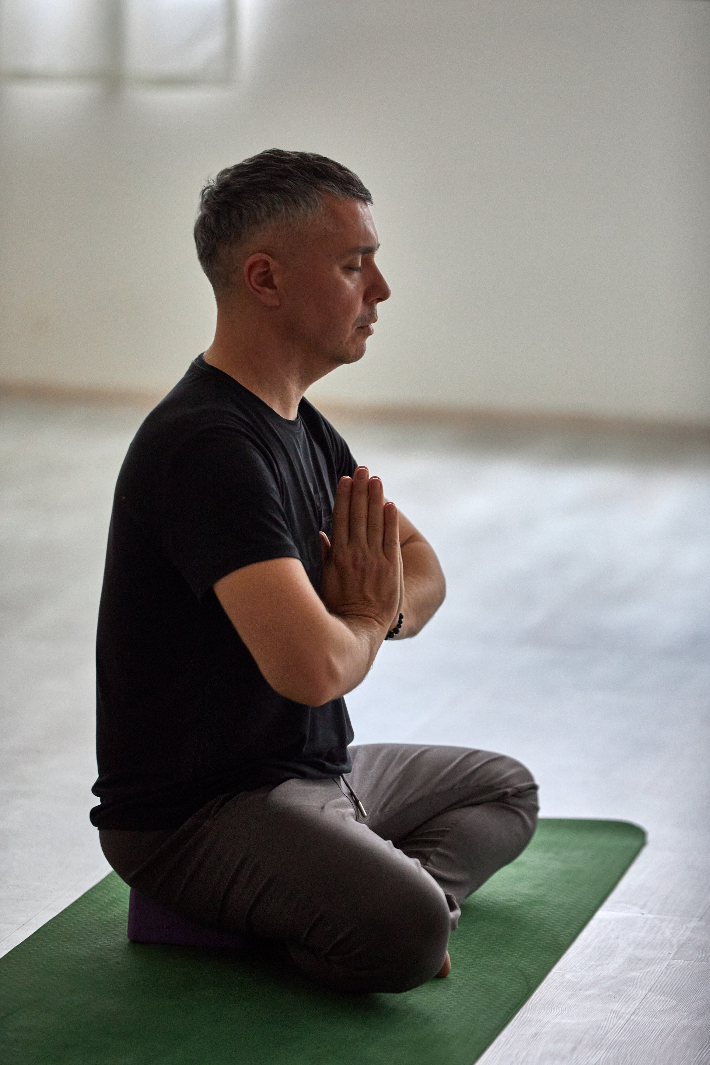 Практика в Yoga Shahi Center. Photographer in Baku Kamran Enceladus