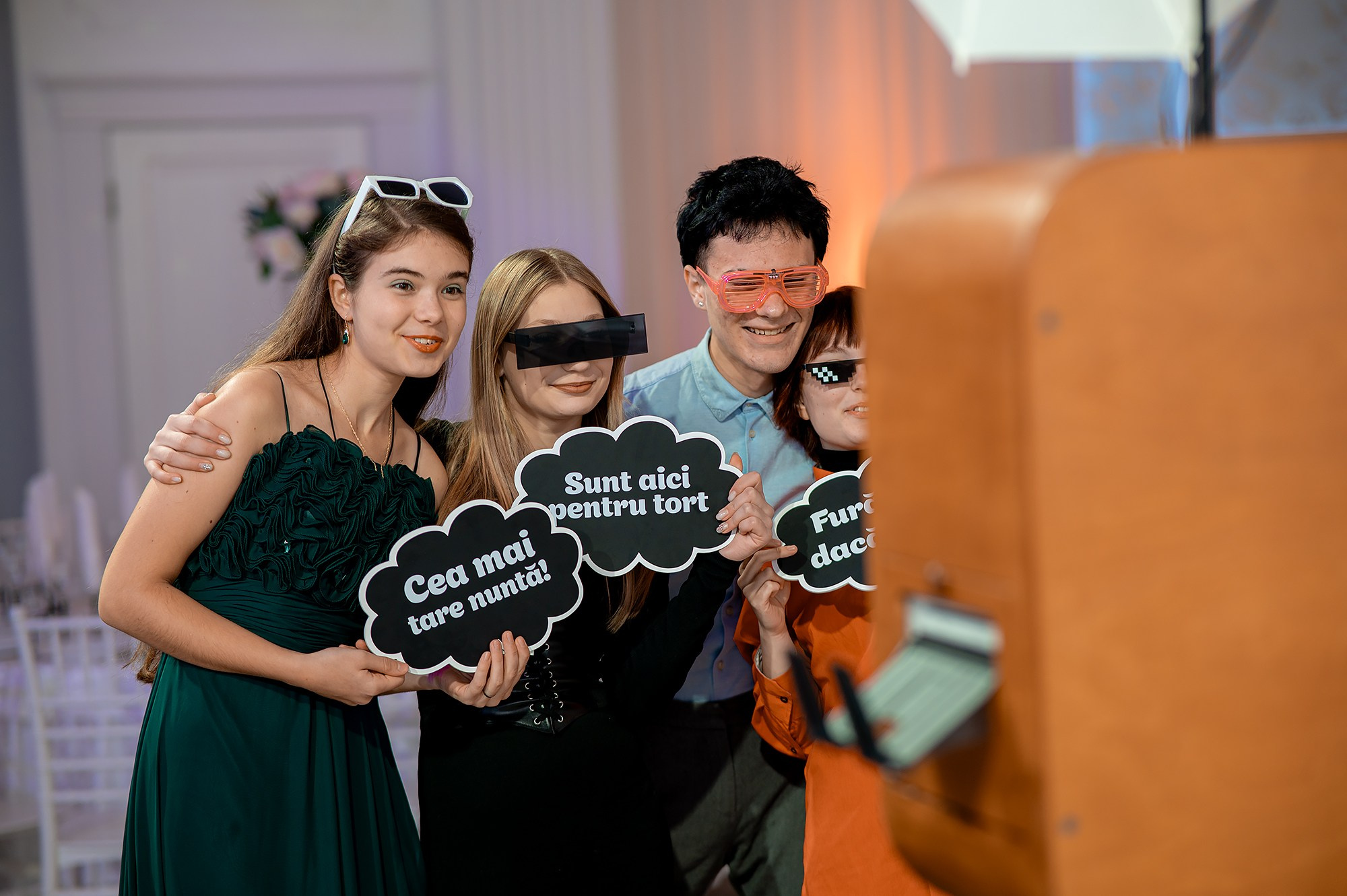 Сэлфи будка в Санкт-Петербурге. Recstudiofilm — Фото видео услуги на свадьбу в Молдове