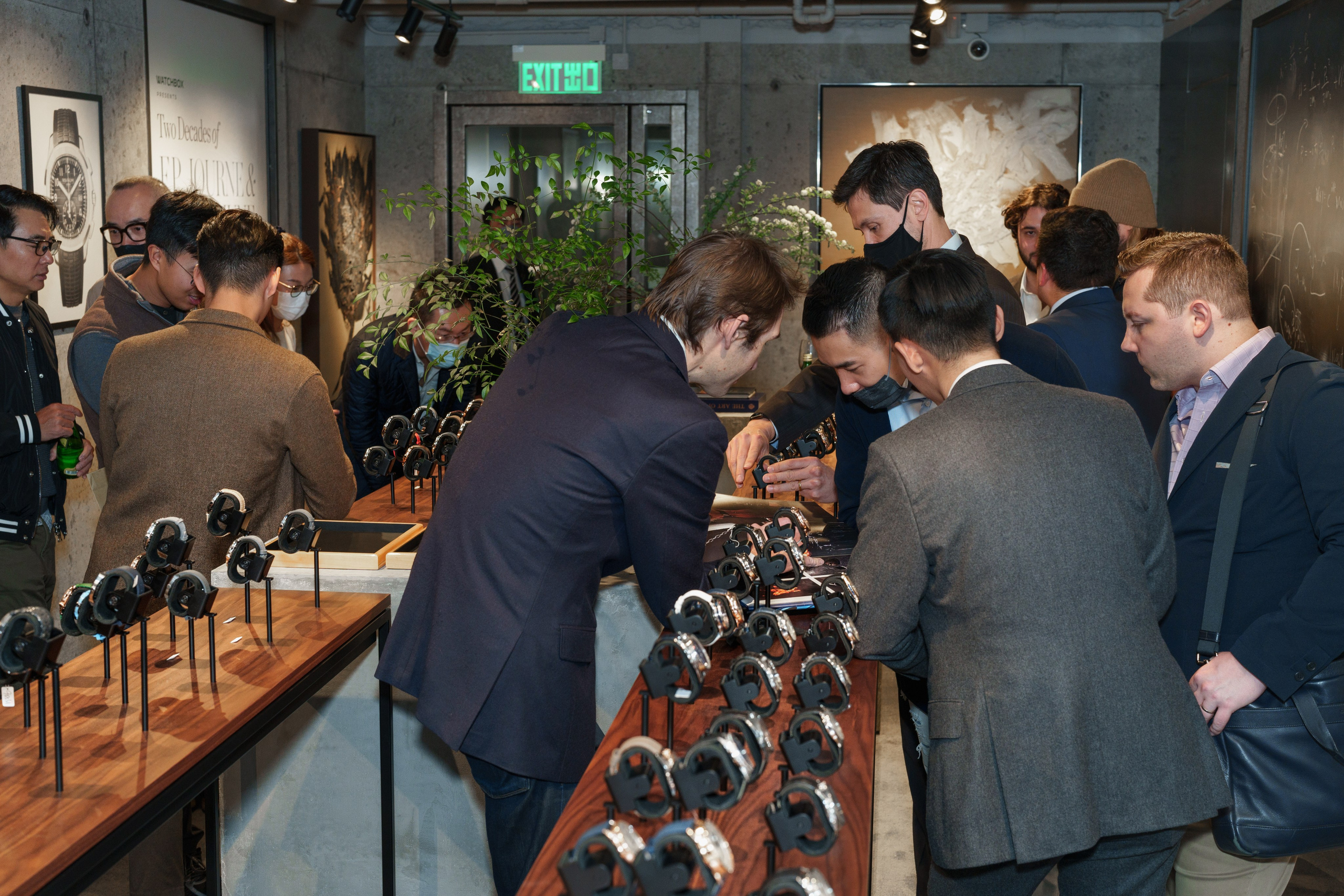 WATCHBOX. ФОТОГРАФ В ГОНКОНГЕ (СВАДЬБЫ, FASHION, СЕМЕЙНЫЕ, МЕРОПРИЯТИЯ, ФОТОПРОГУЛКИ)