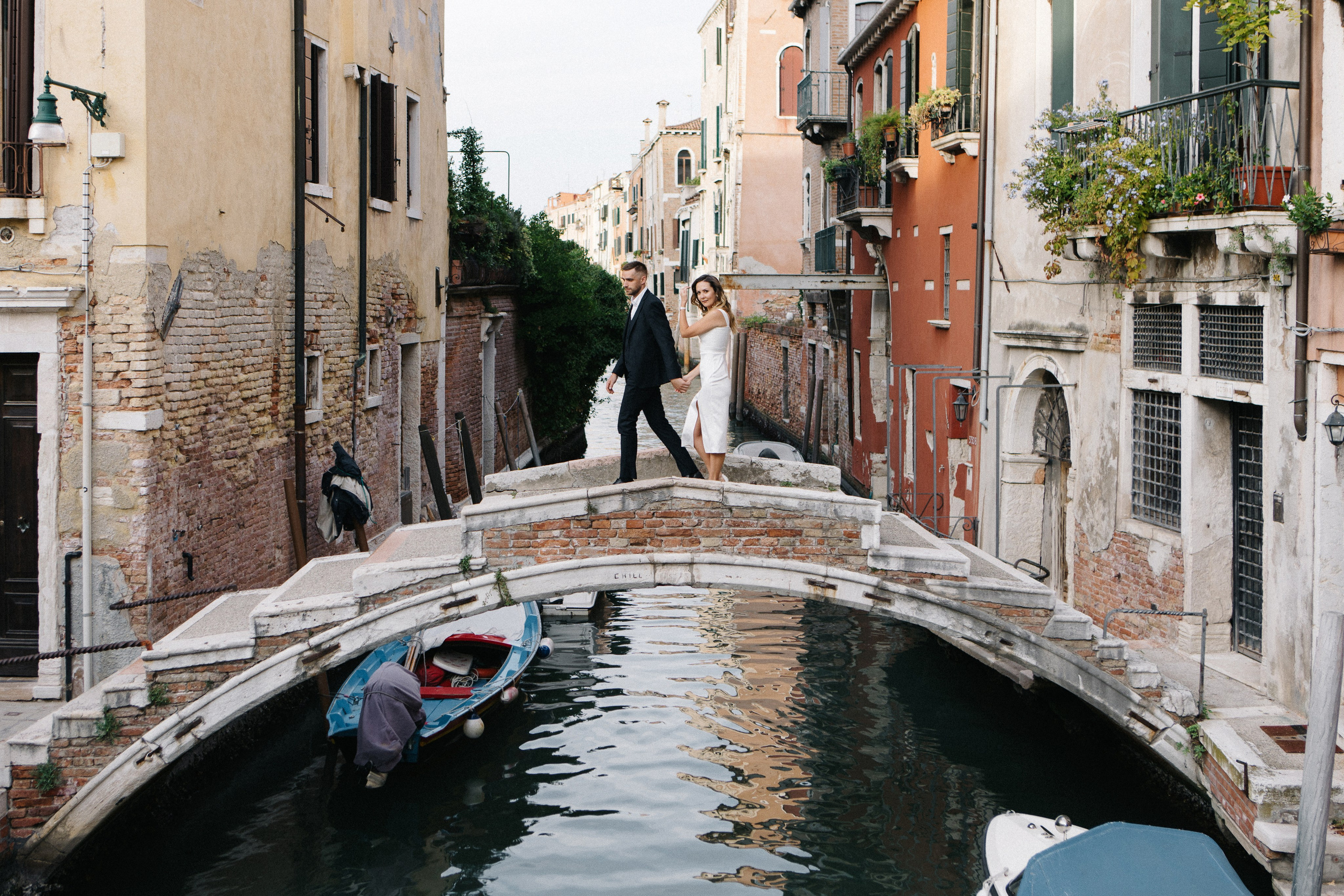 Love story in night Venice