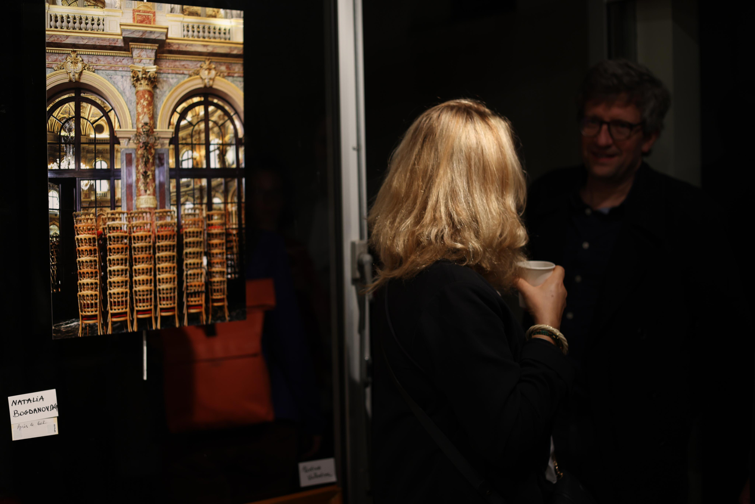 BIO, CRITIQUE ET CONTACT. Natalia Bogdanovska. Films et photographie corporate en France